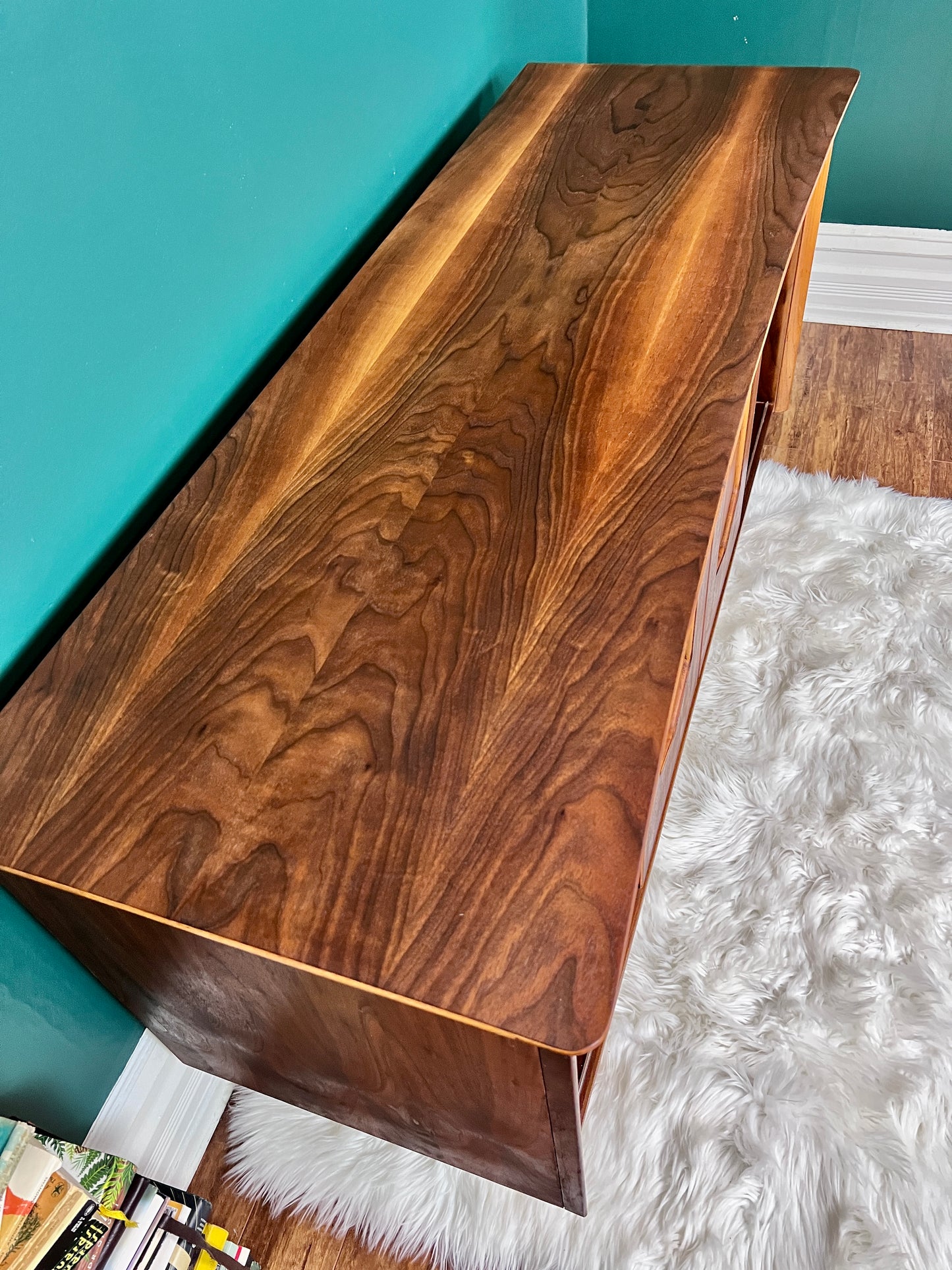 The Larsen Dresser