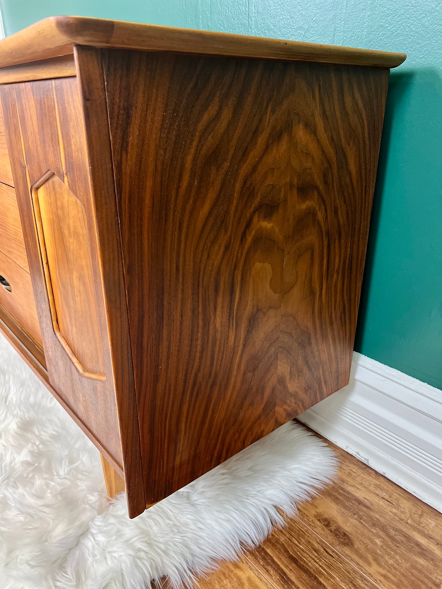 The Larsen Dresser