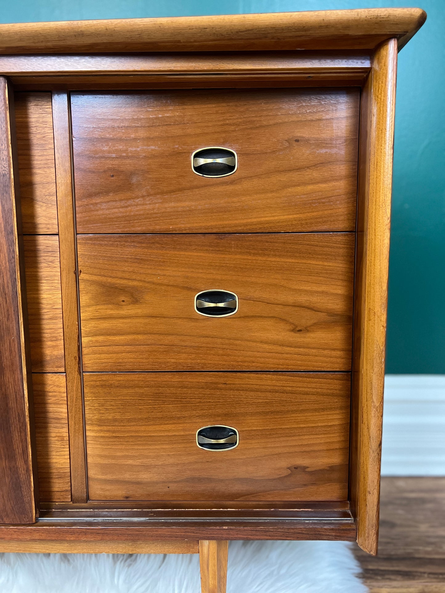 The Larsen Dresser
