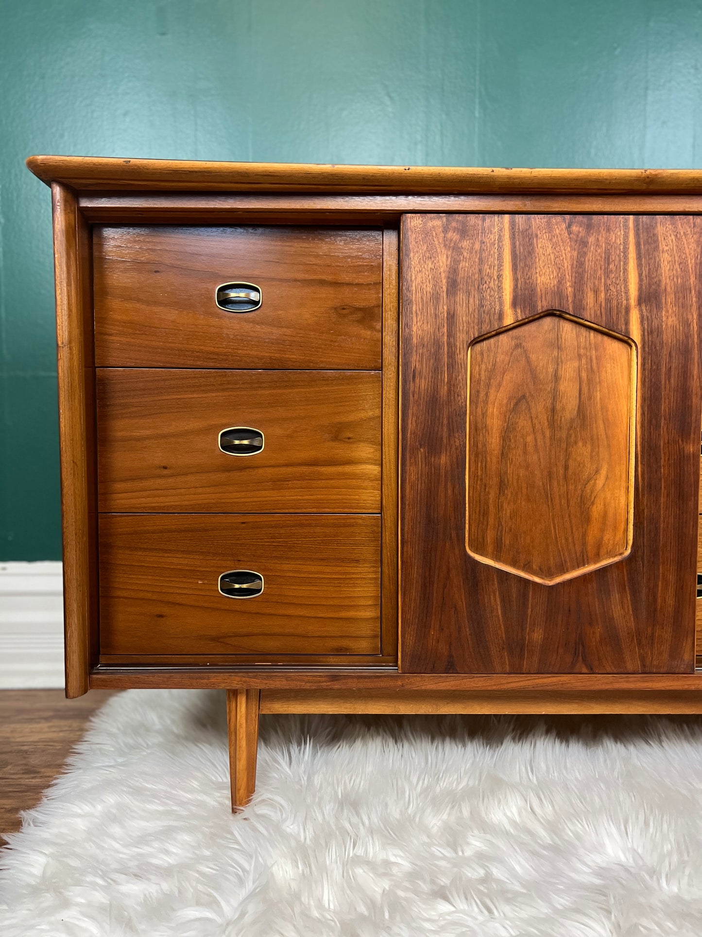 The Larsen Dresser