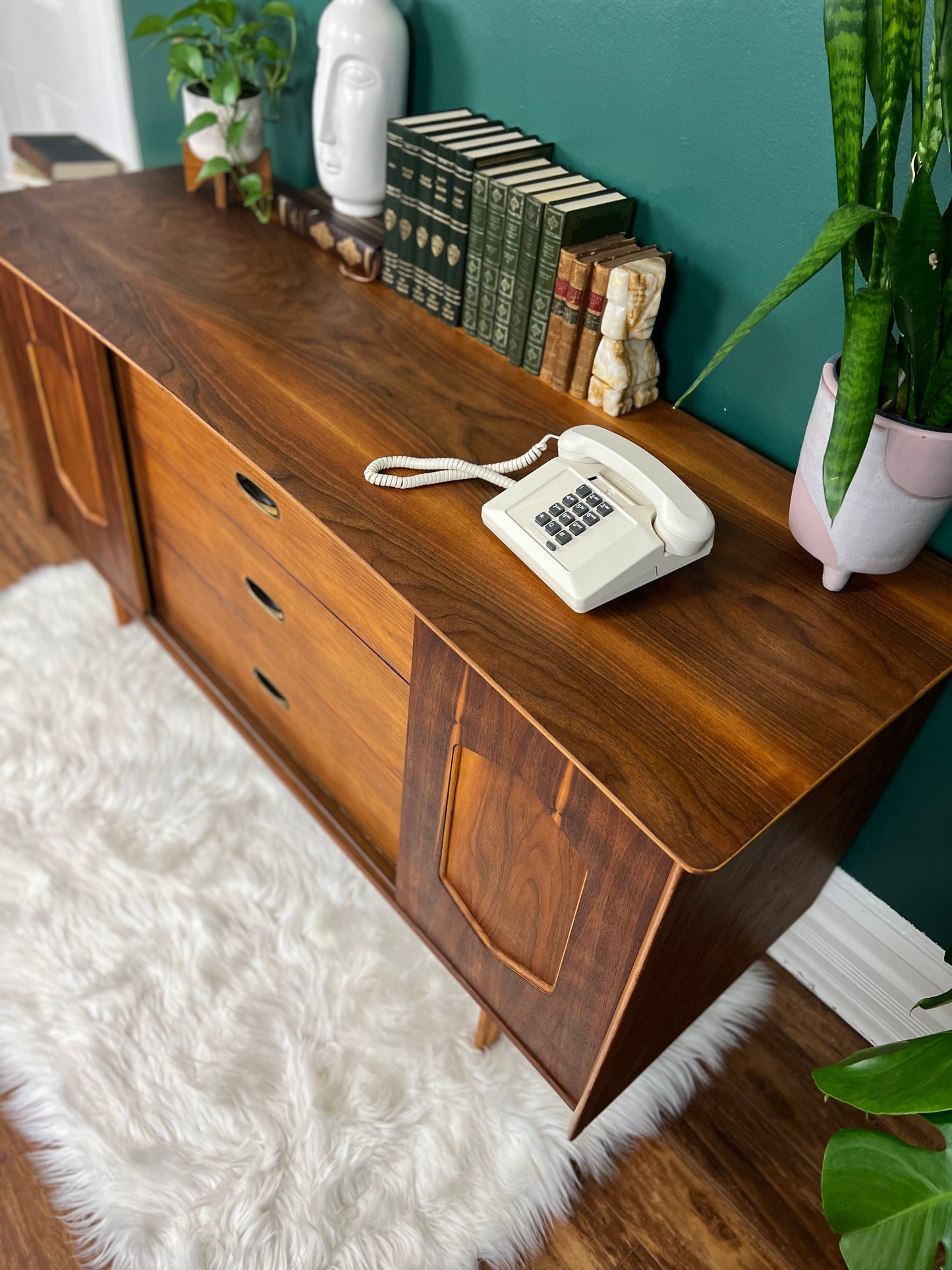 The Larsen Dresser