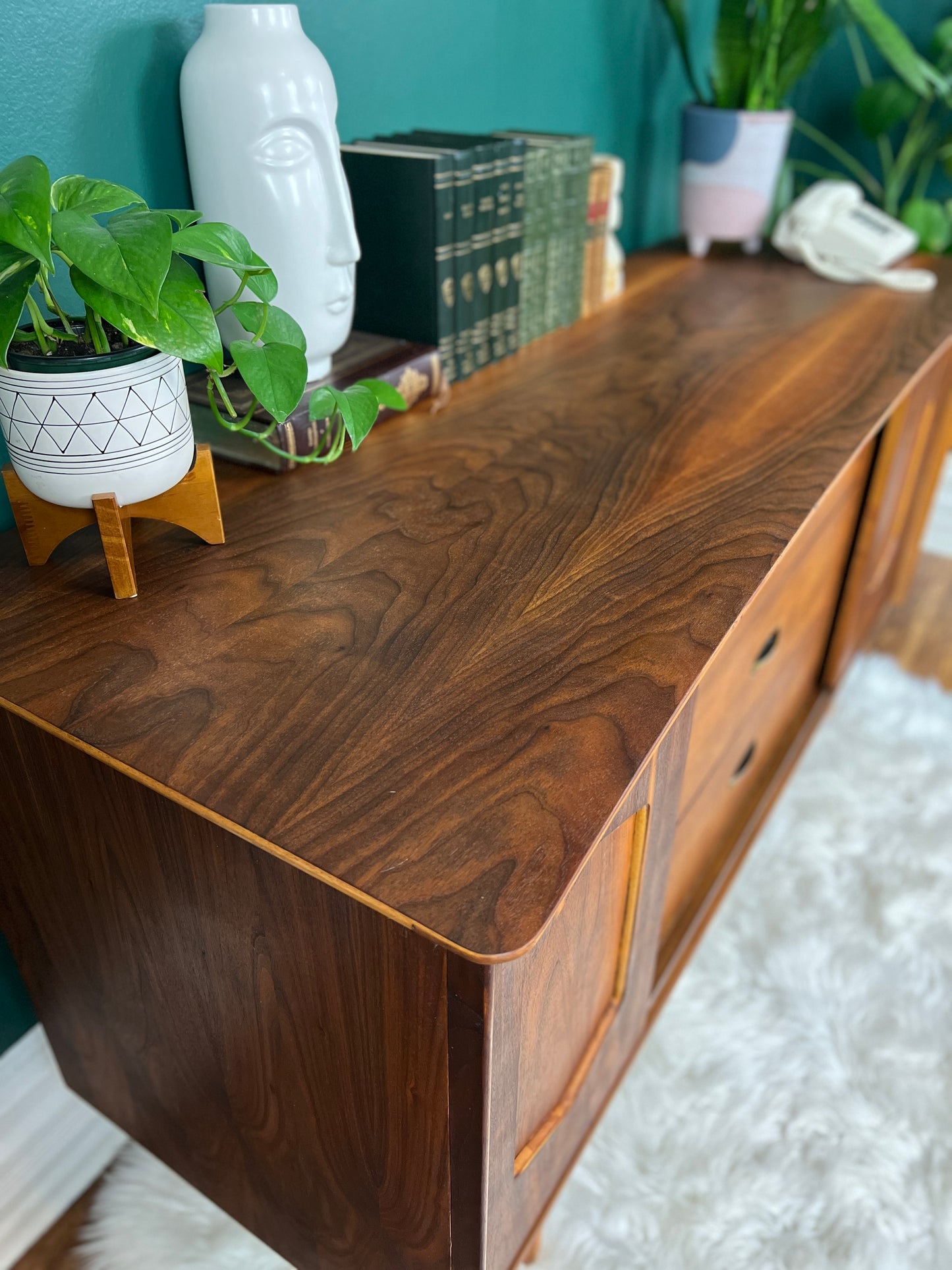 The Larsen Dresser