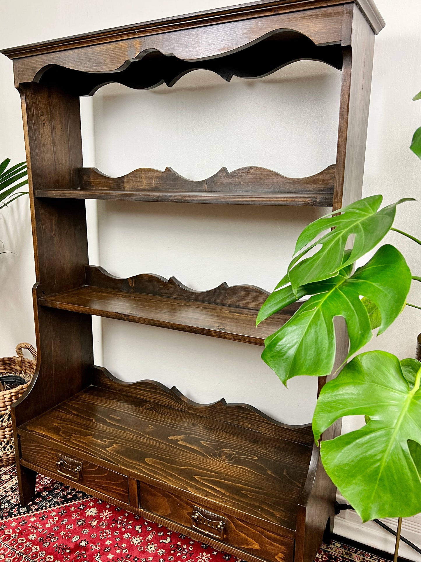 The Aloyse Shelf