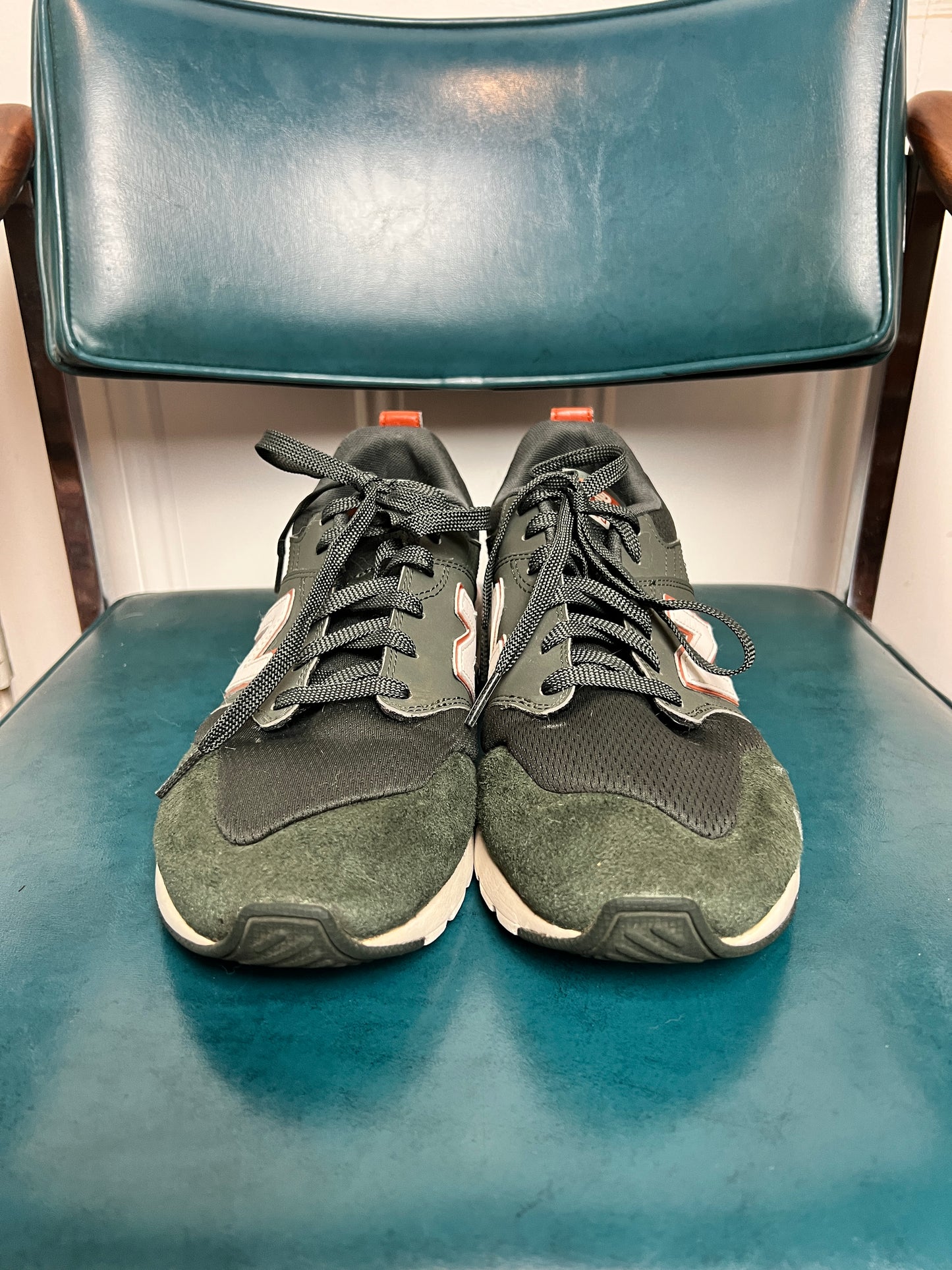New Balance 009 Shoes