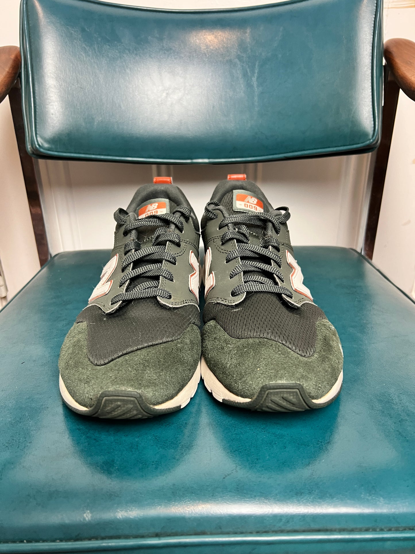 New Balance 009 Shoes
