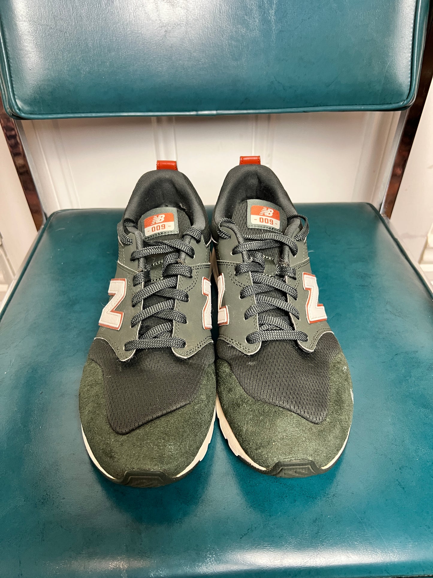New Balance 009 Shoes