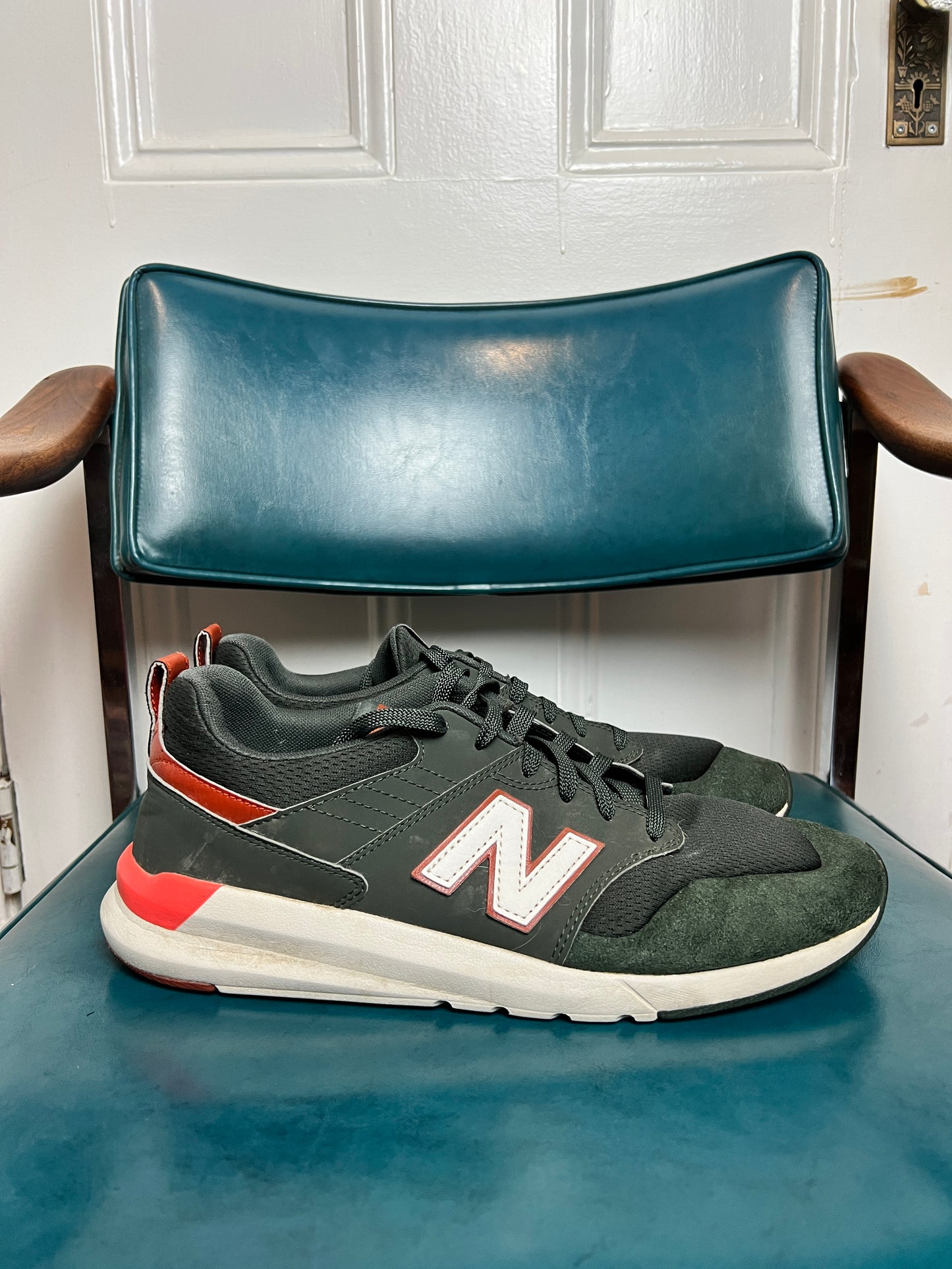 New Balance 009 Shoes