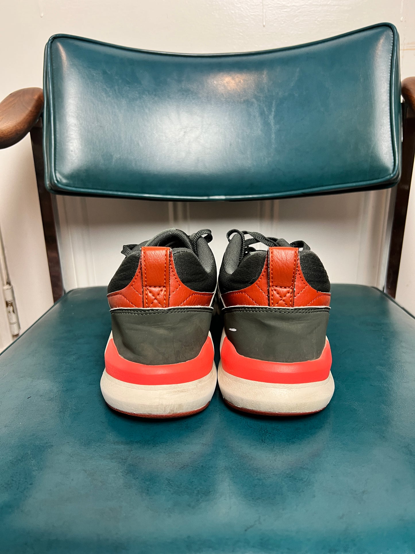 New Balance 009 Shoes