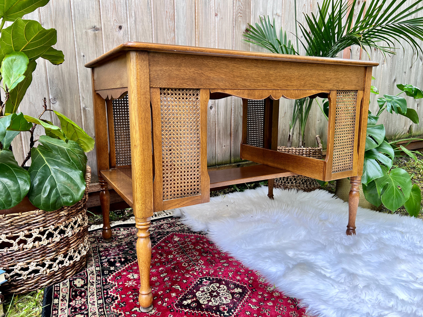 The Kelso Desk