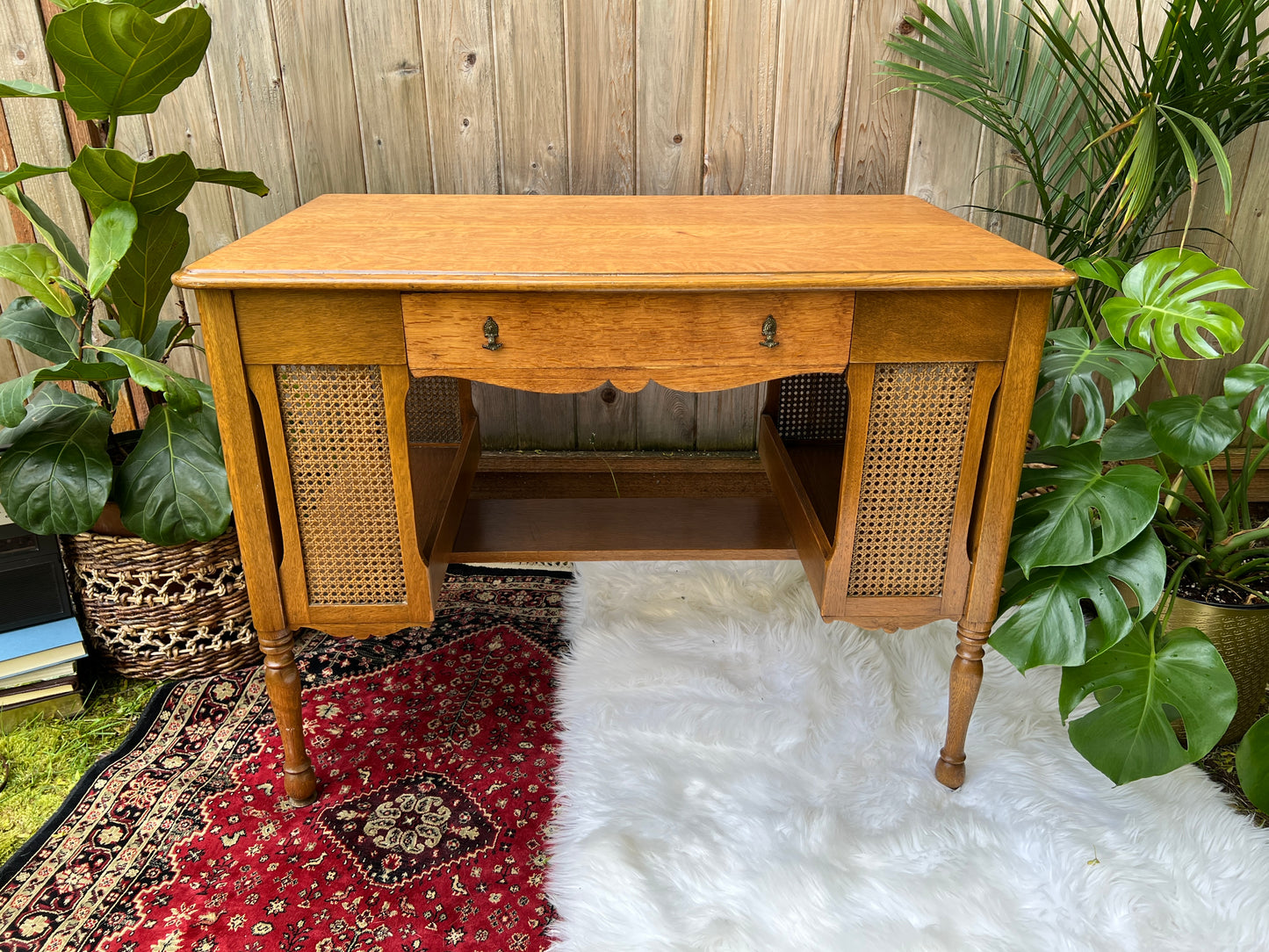 The Kelso Desk