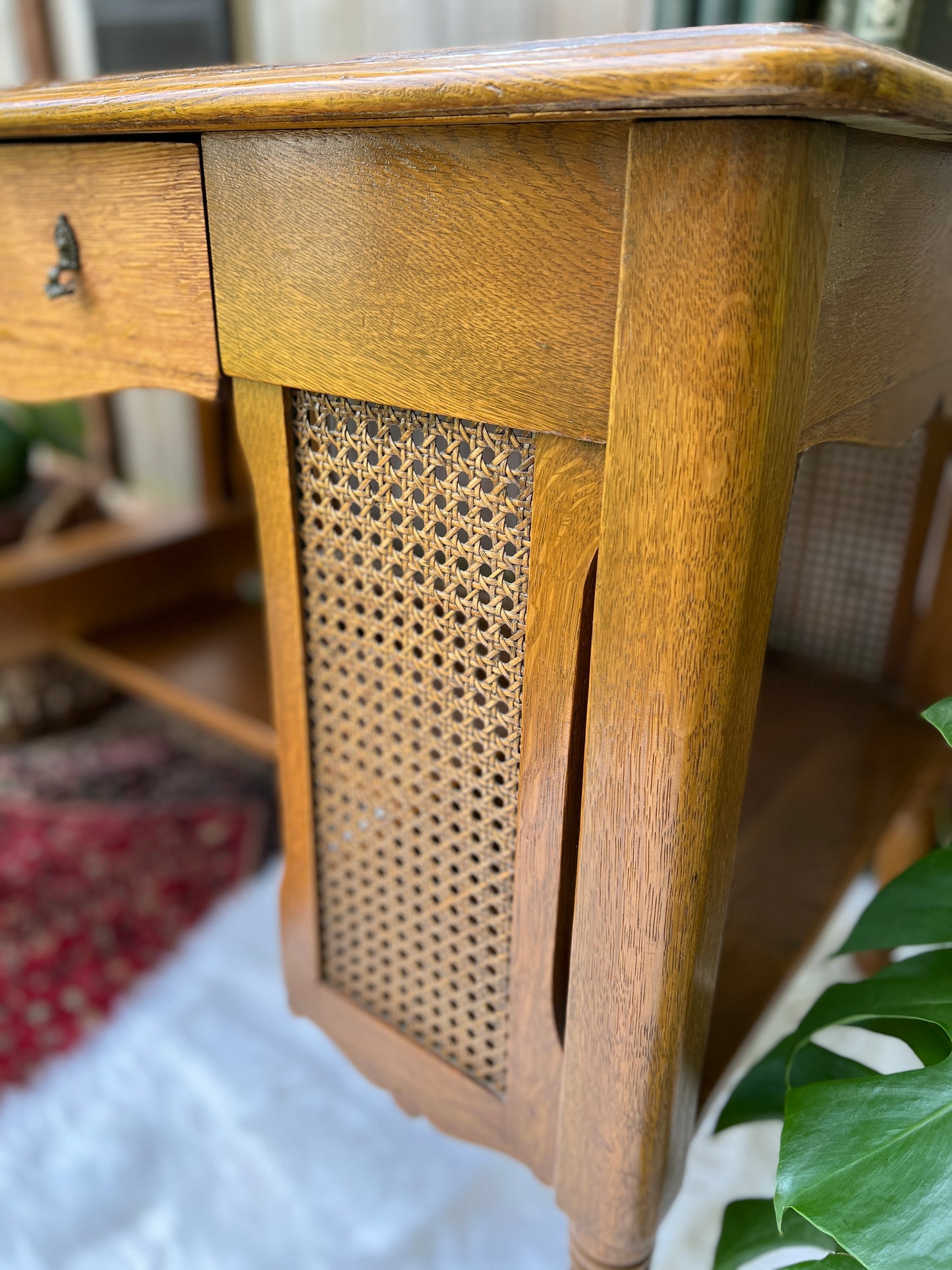 The Kelso Desk