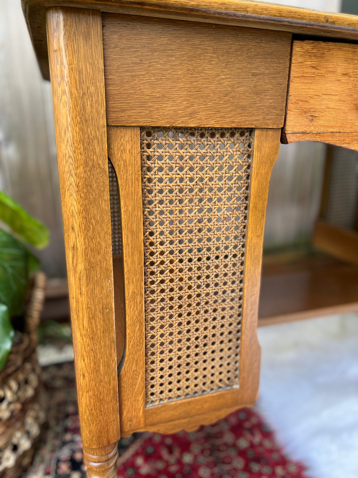 The Kelso Desk