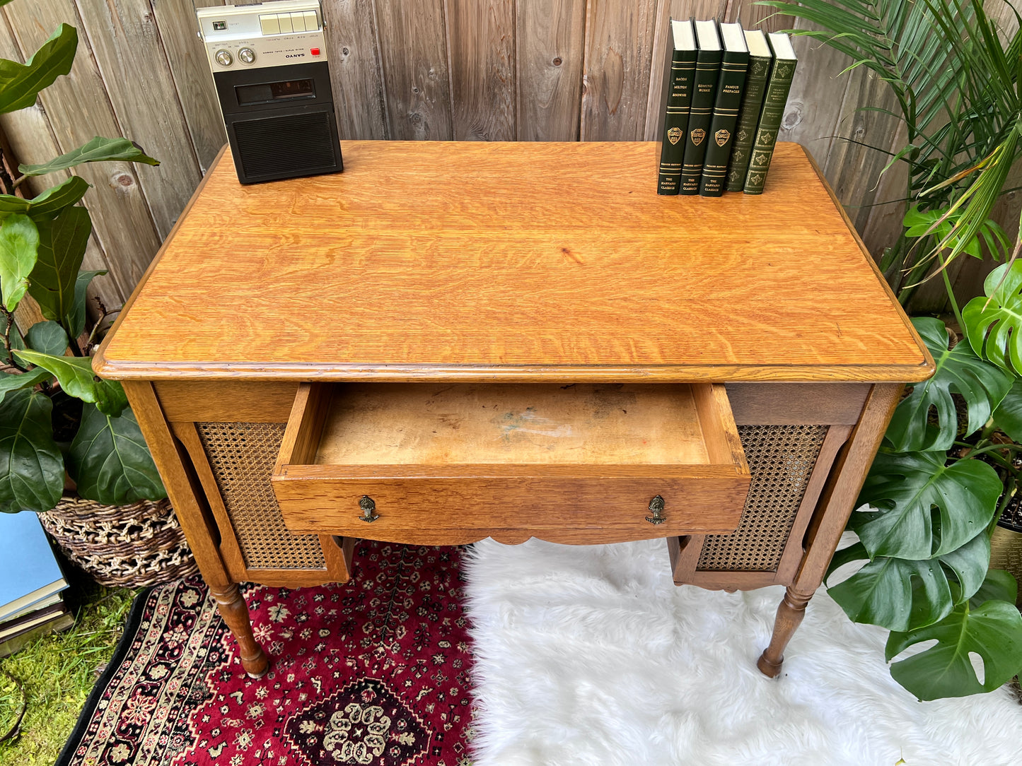 The Kelso Desk
