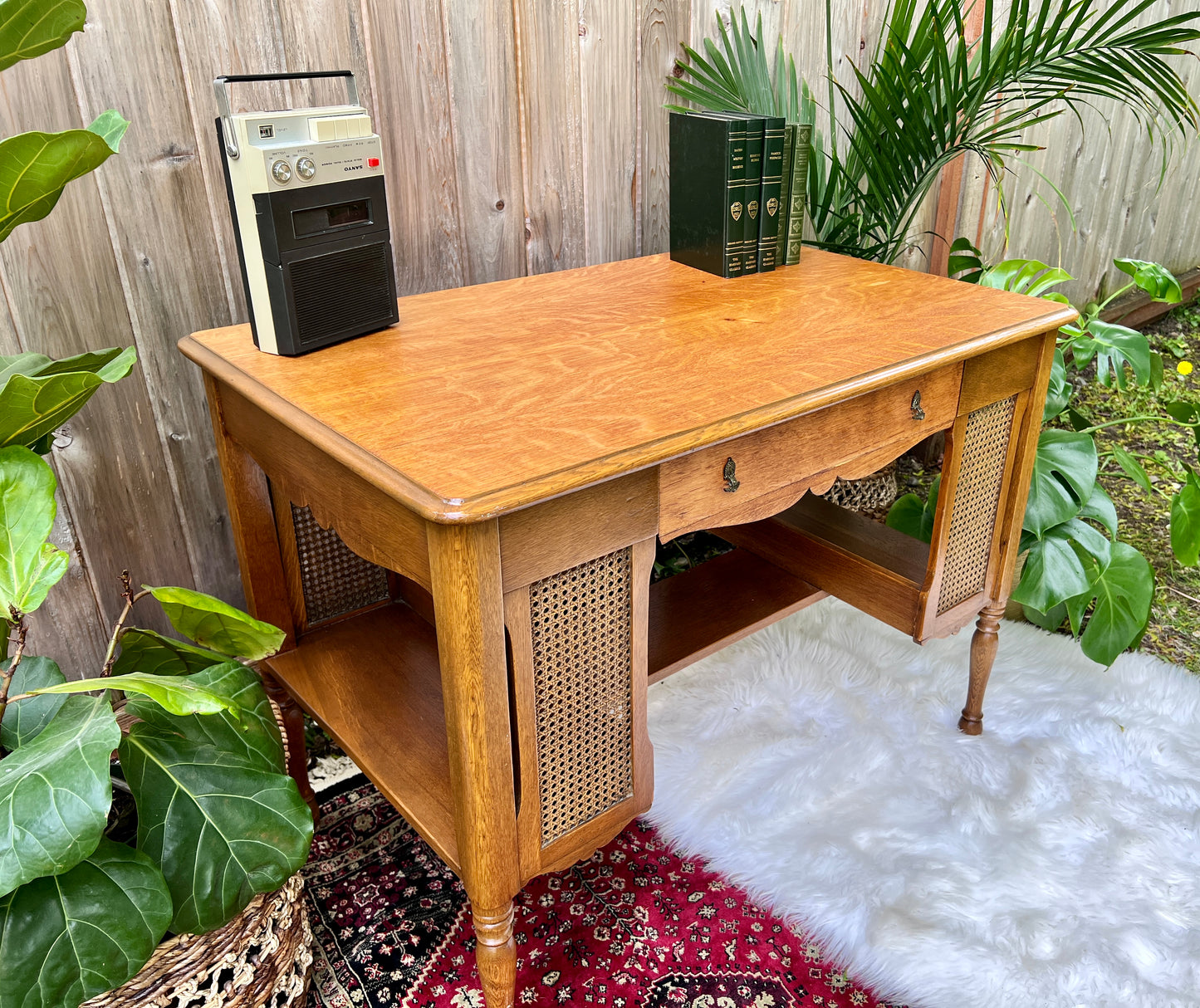 The Kelso Desk