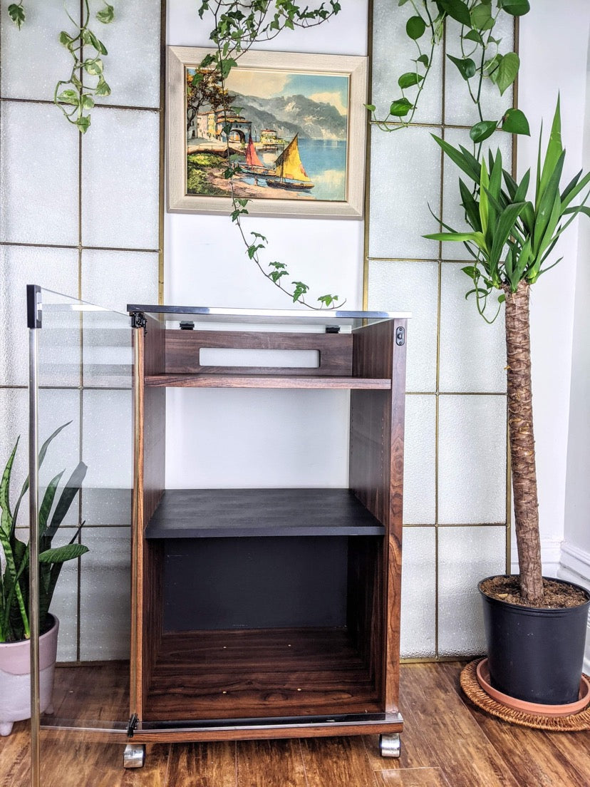 The Mercury Cabinet
