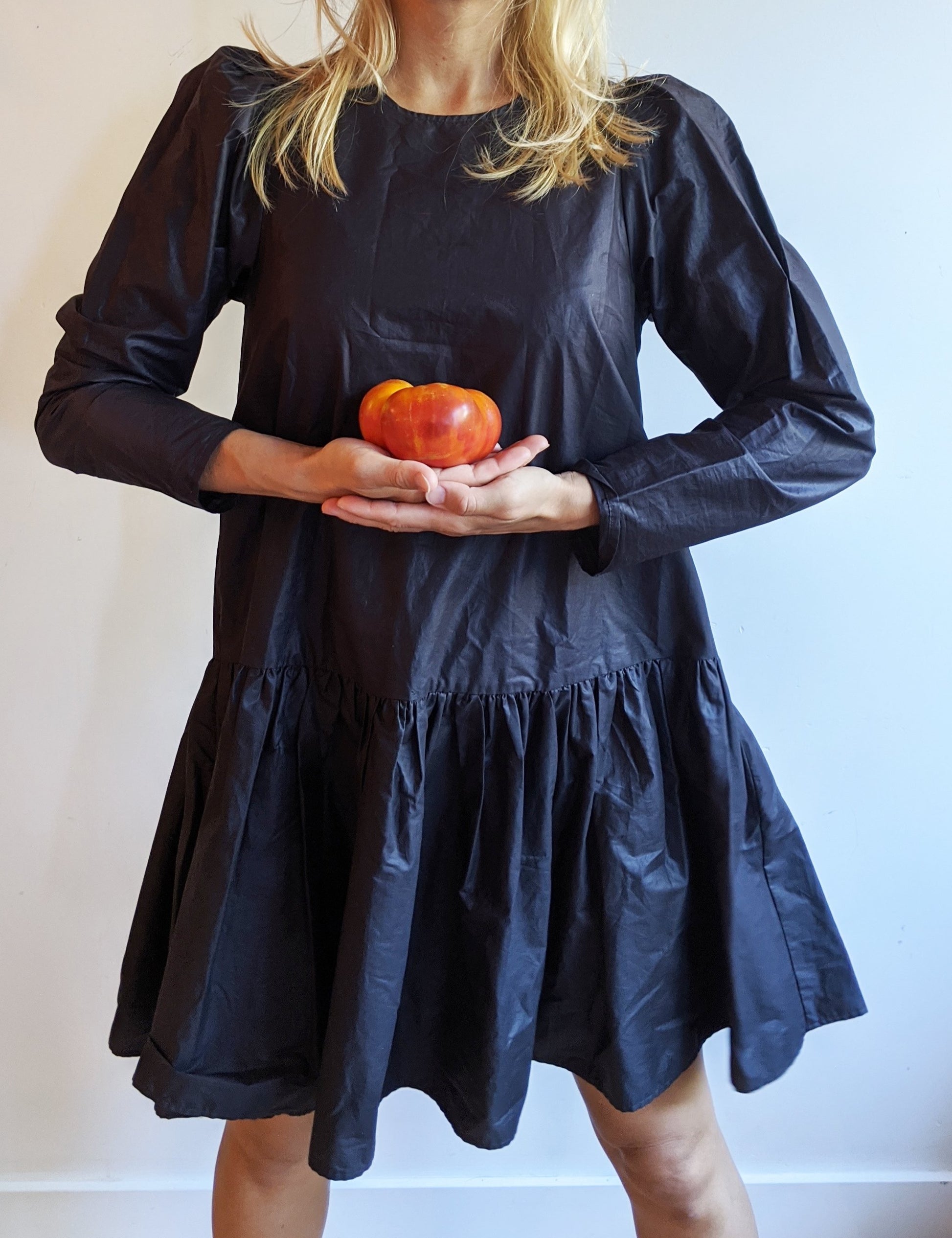 black dress womens 80s fashion 