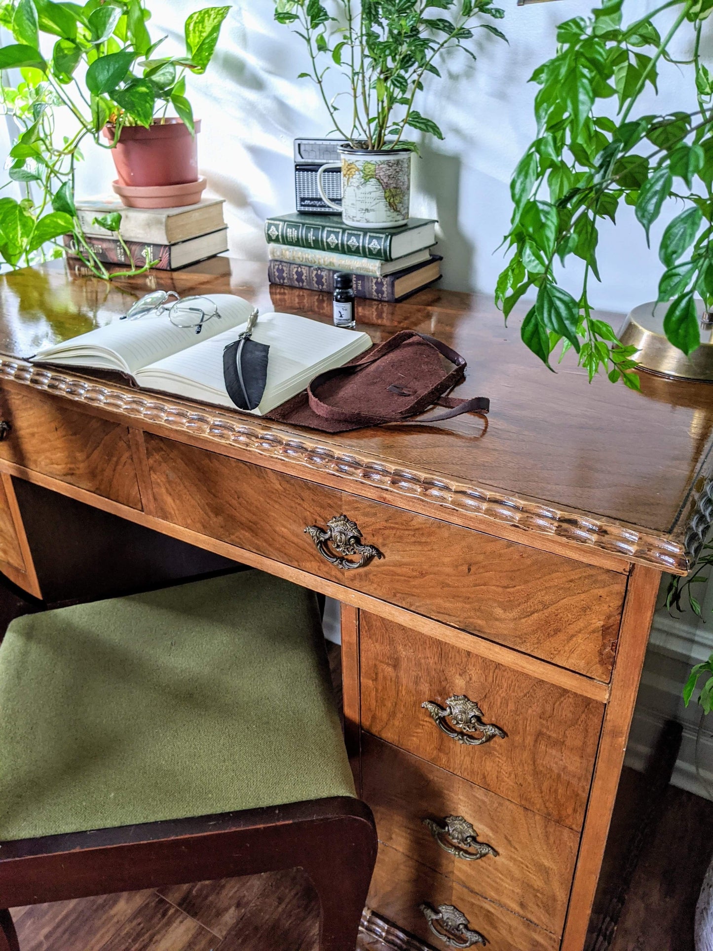 The Delmont Desk