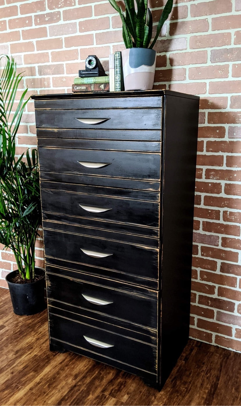 The Newport Dresser