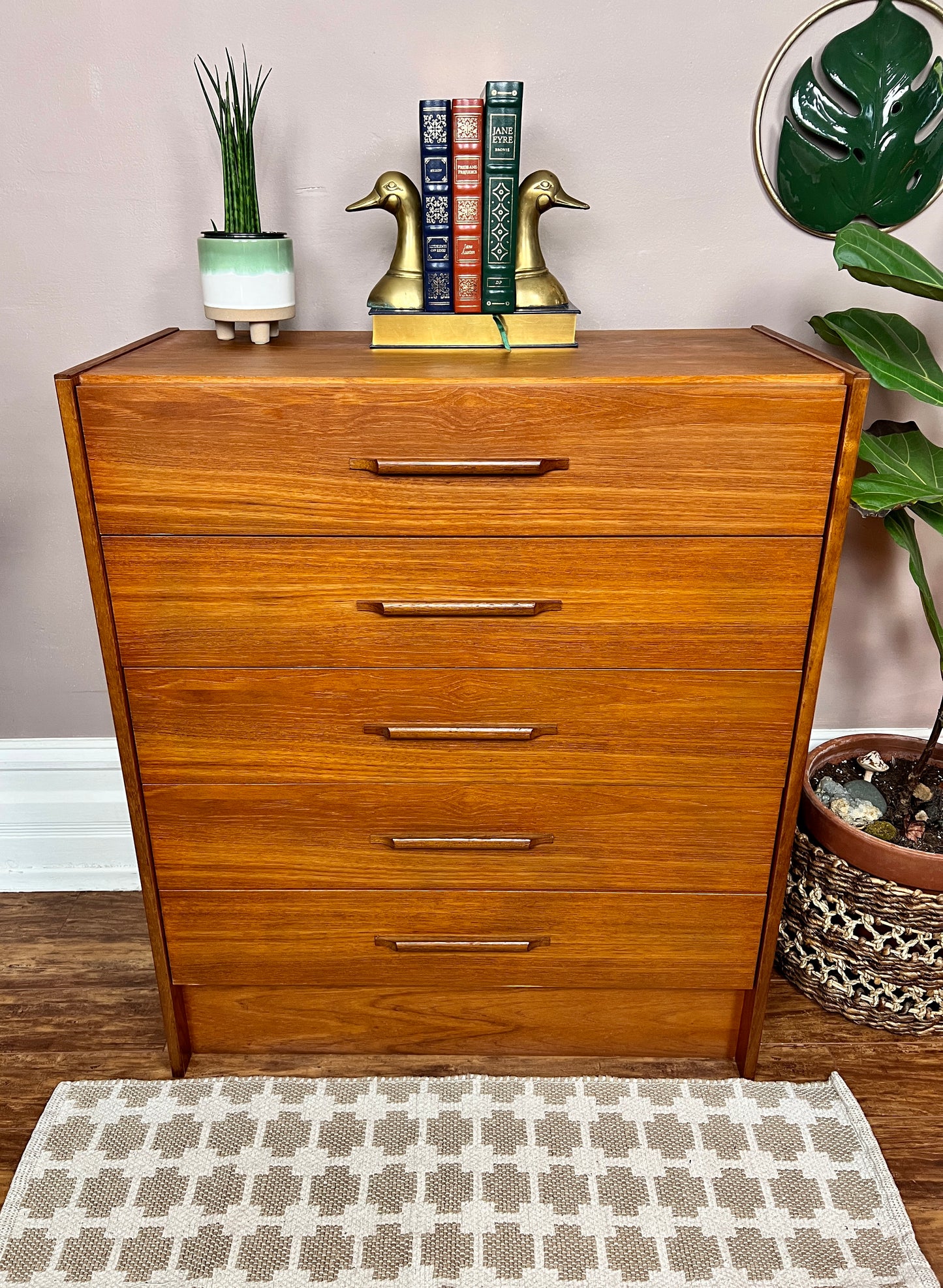 The Valstrom Dresser