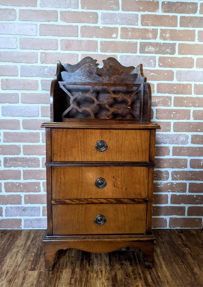 The Vincent Night Stand