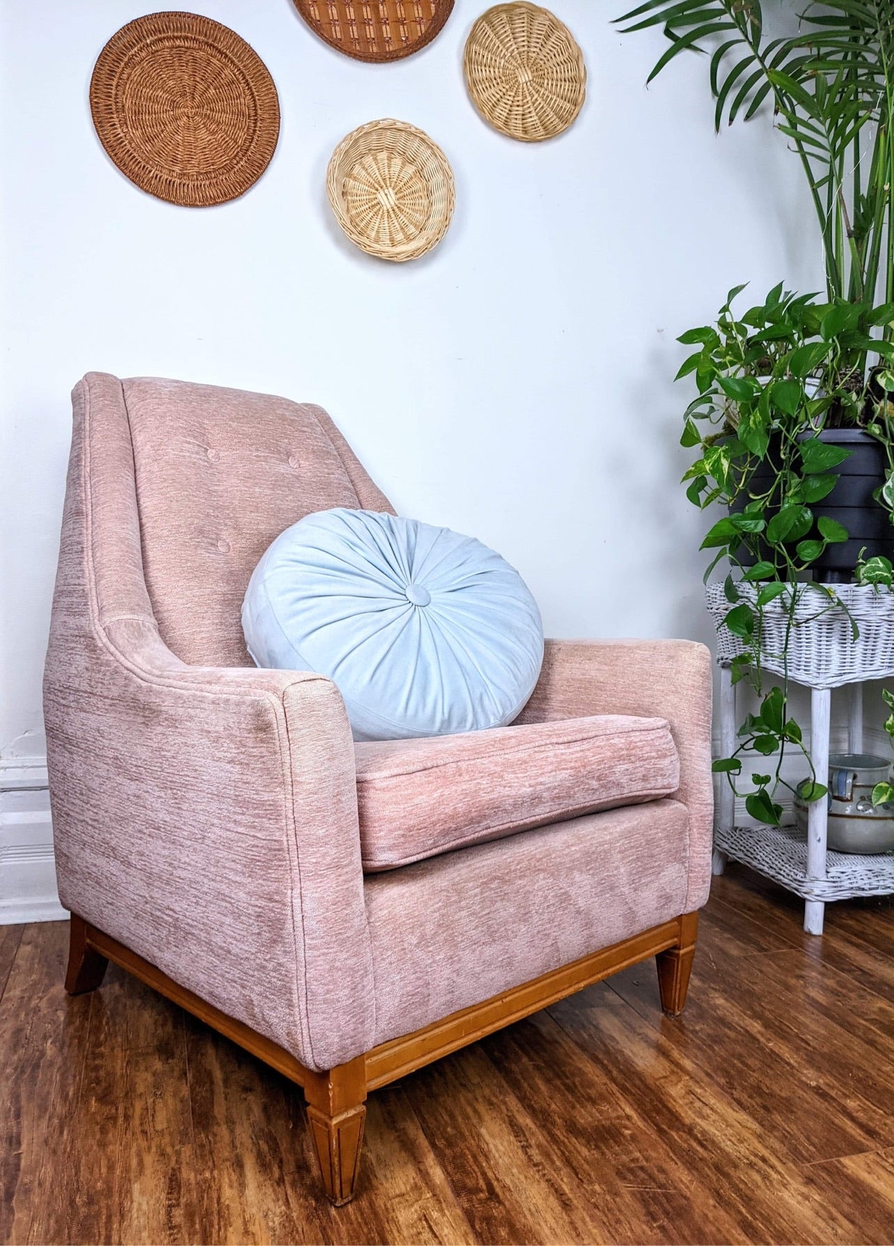 The Simon Salmon Chair