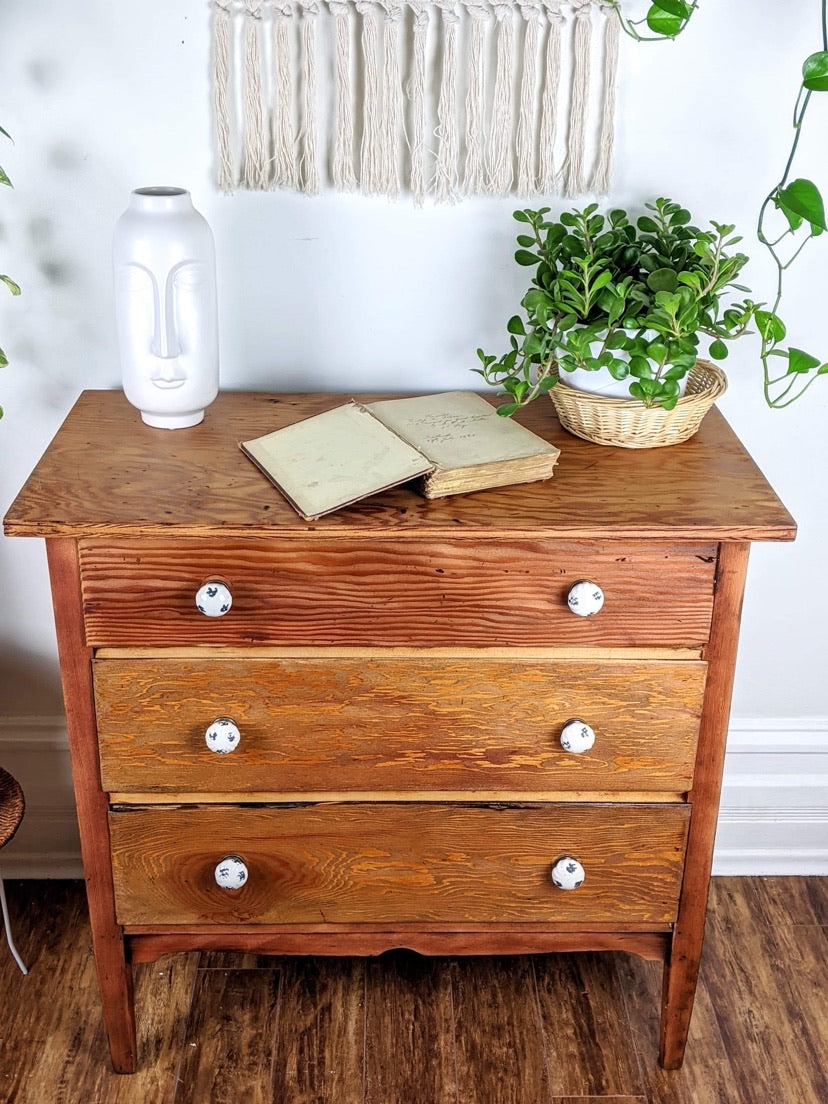 The Au Naturel Dresser