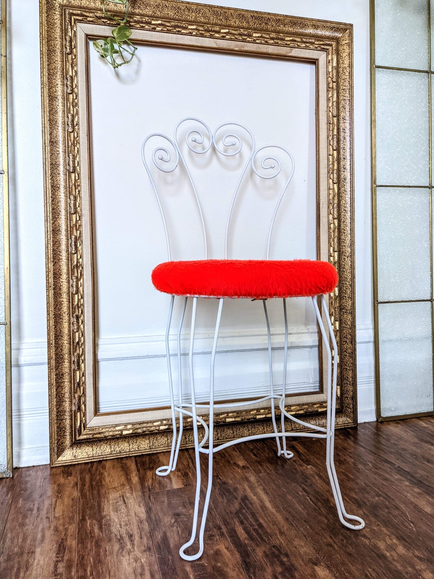 The Bella Donna Chair