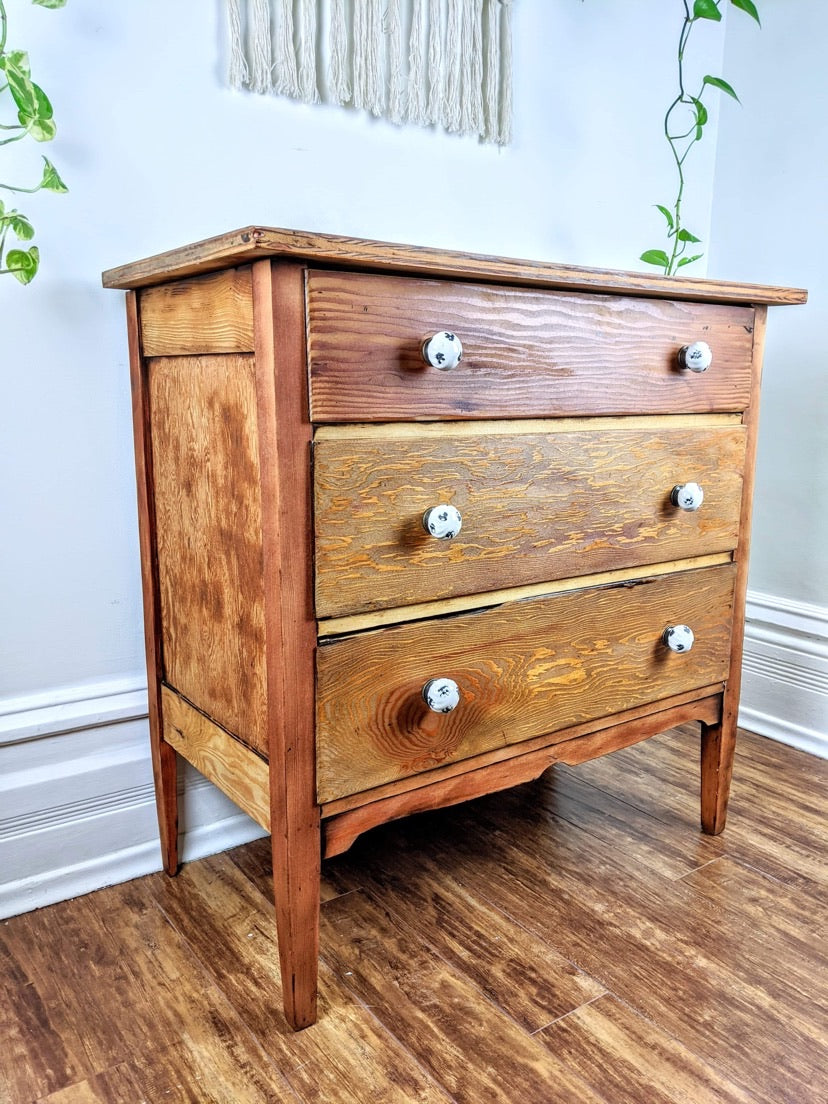The Au Naturel Dresser