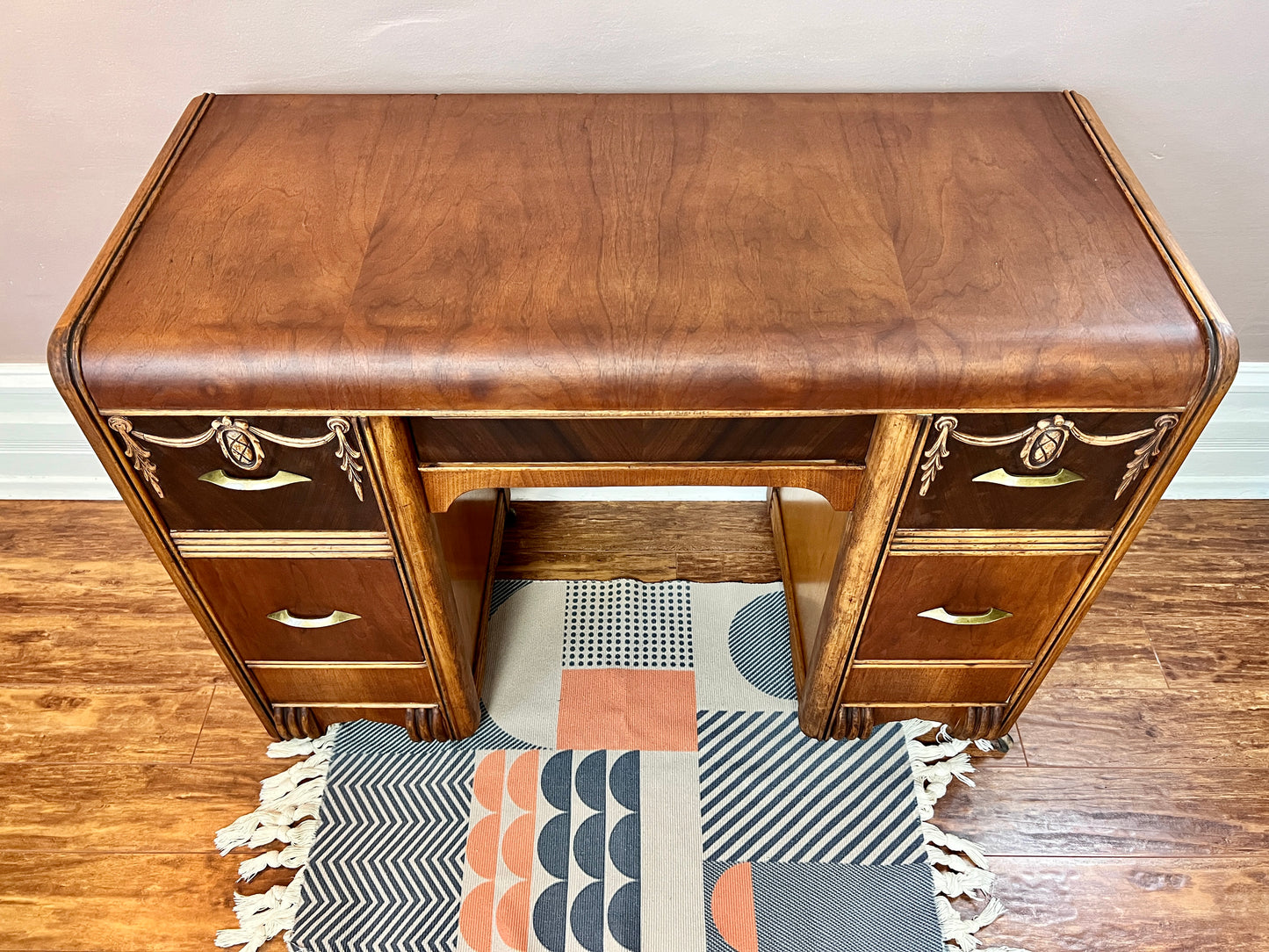 The Fancy Pineapple Desk