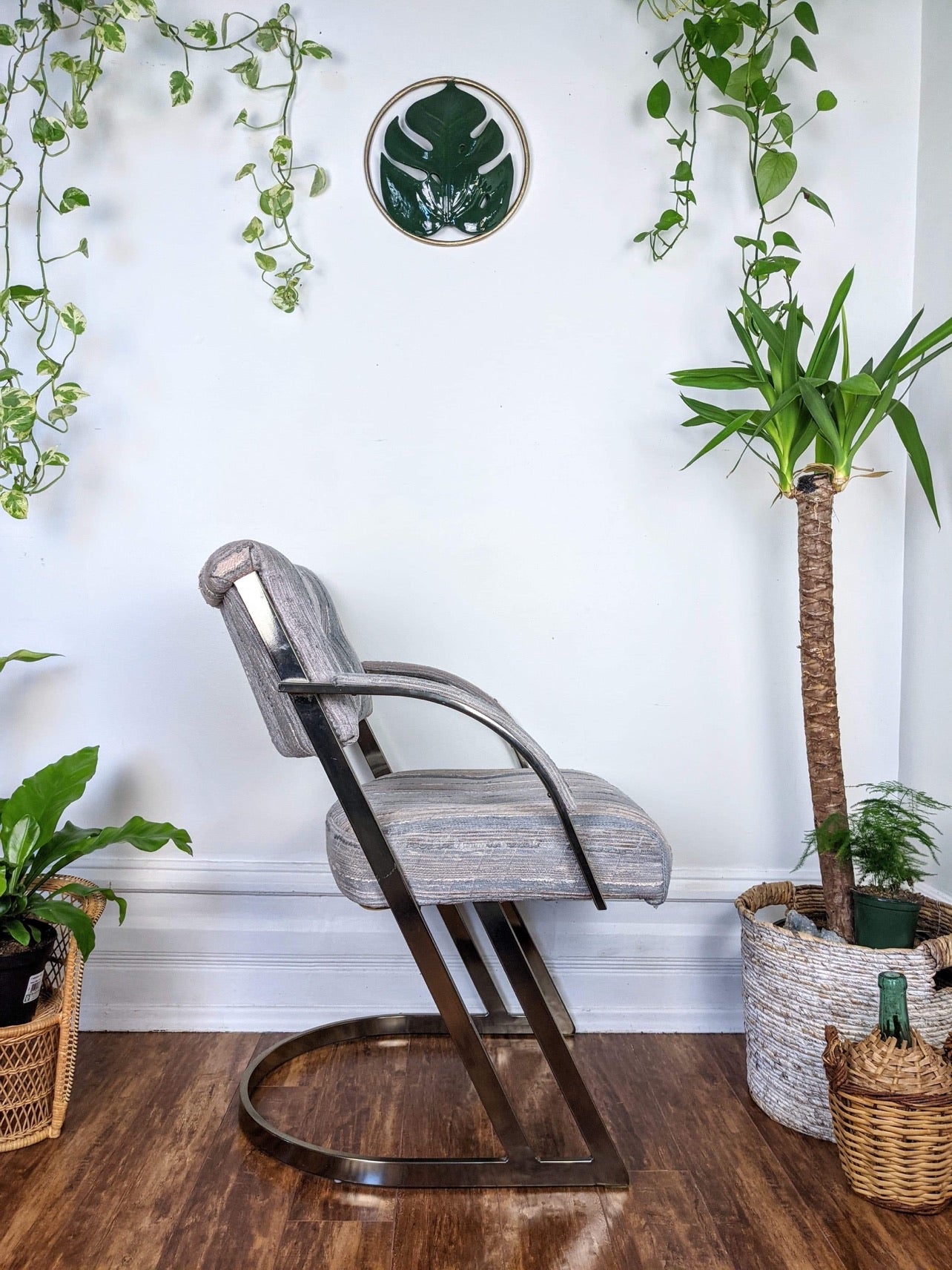 The Saturn Chairs