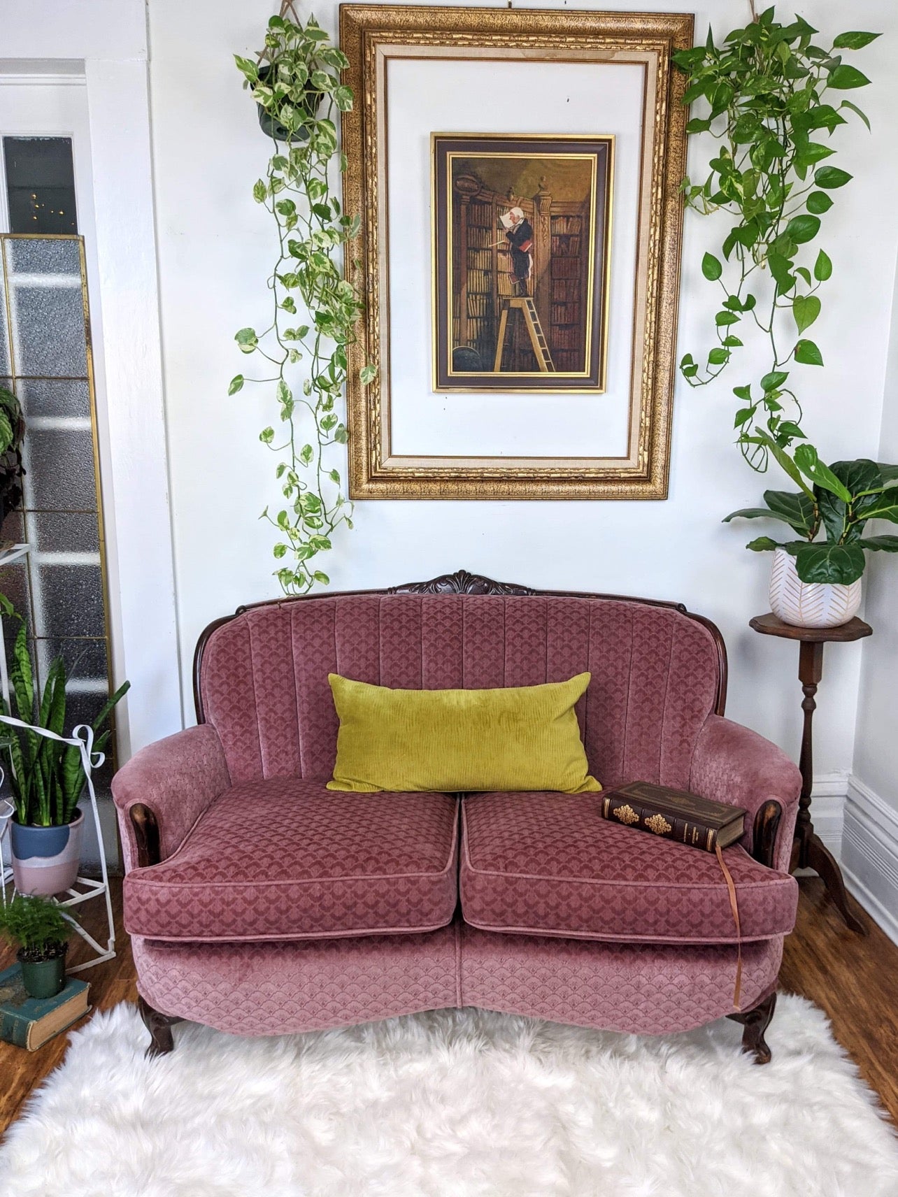 The Viola Loveseat