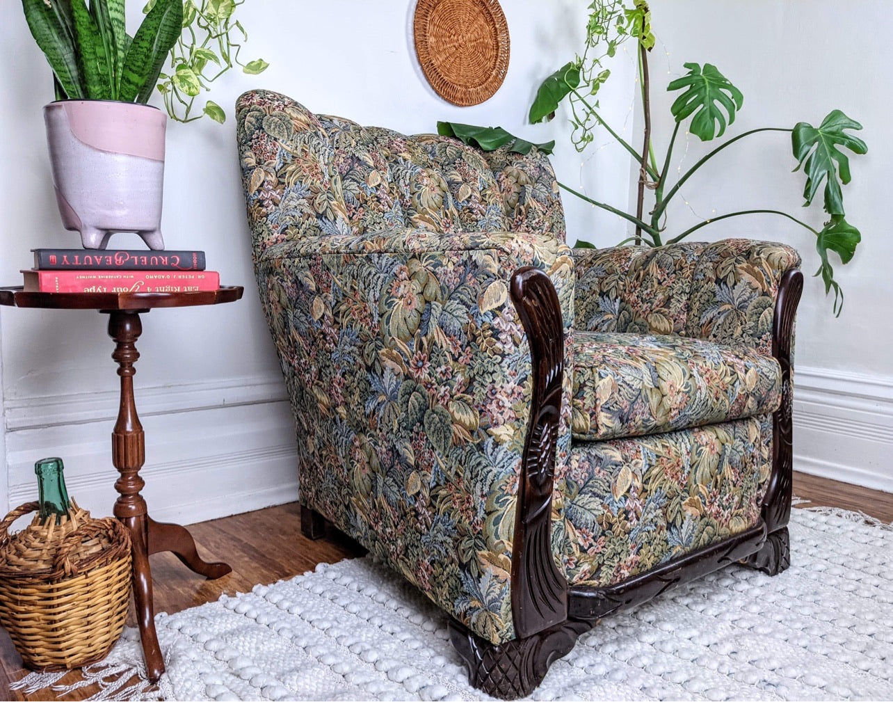 The Amazonian Armchair