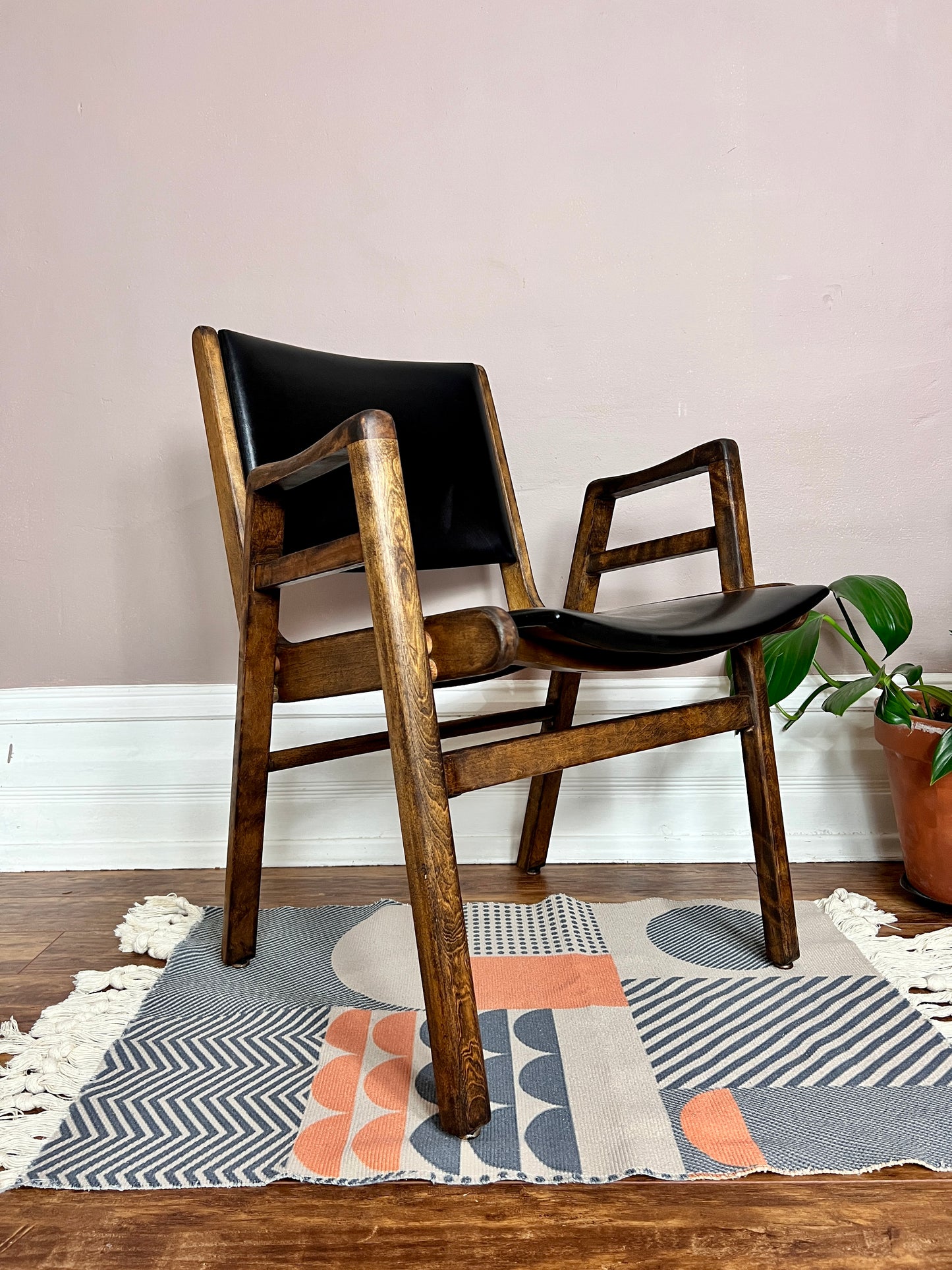 The Boomerang Chairs