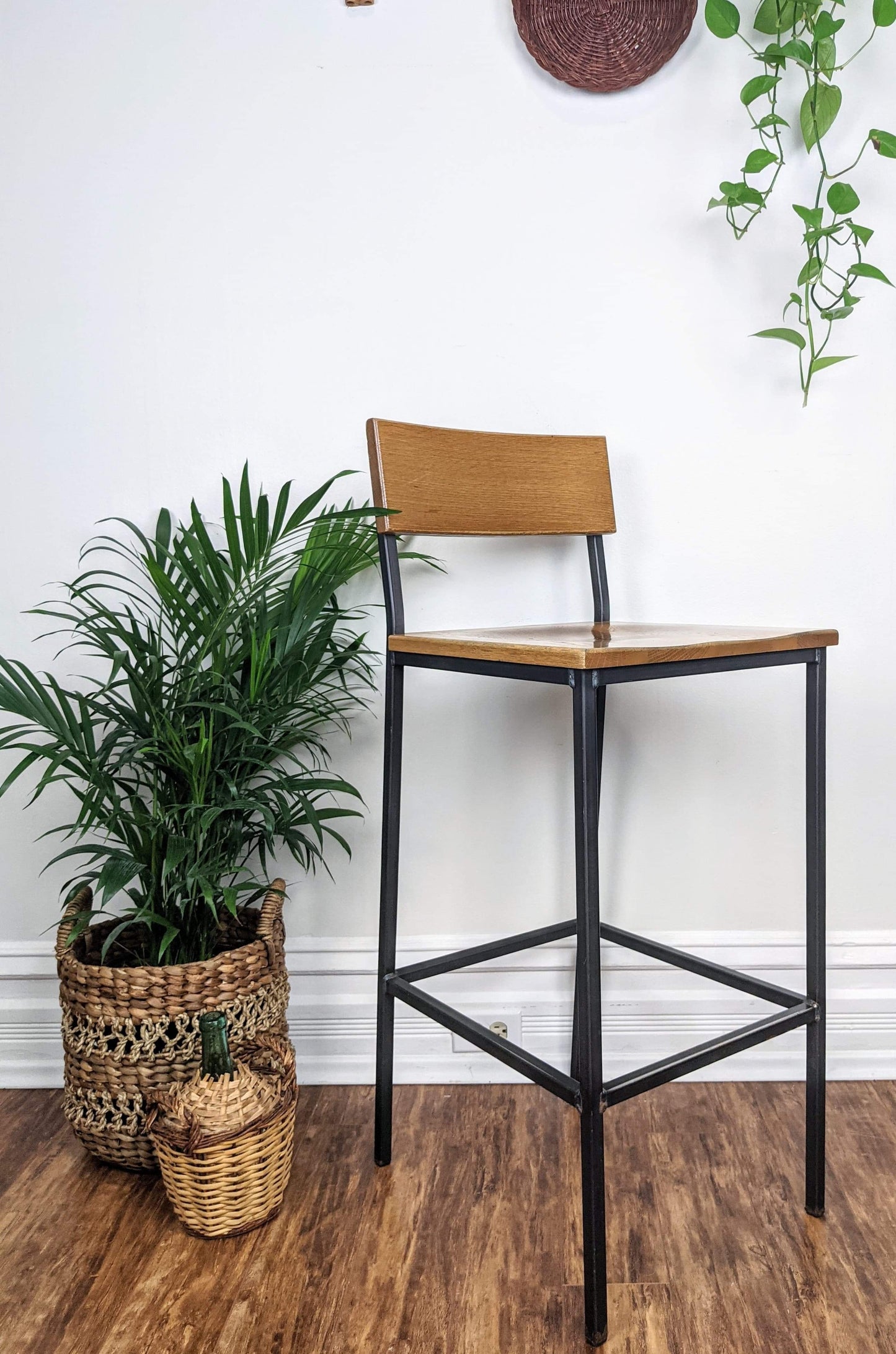 The Plymouth Stool