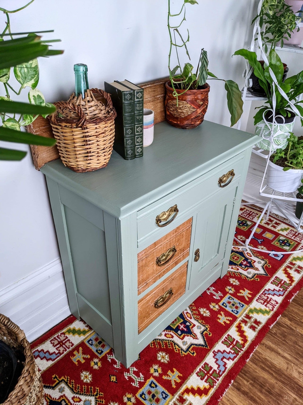 The Jungle Mist Cabinet