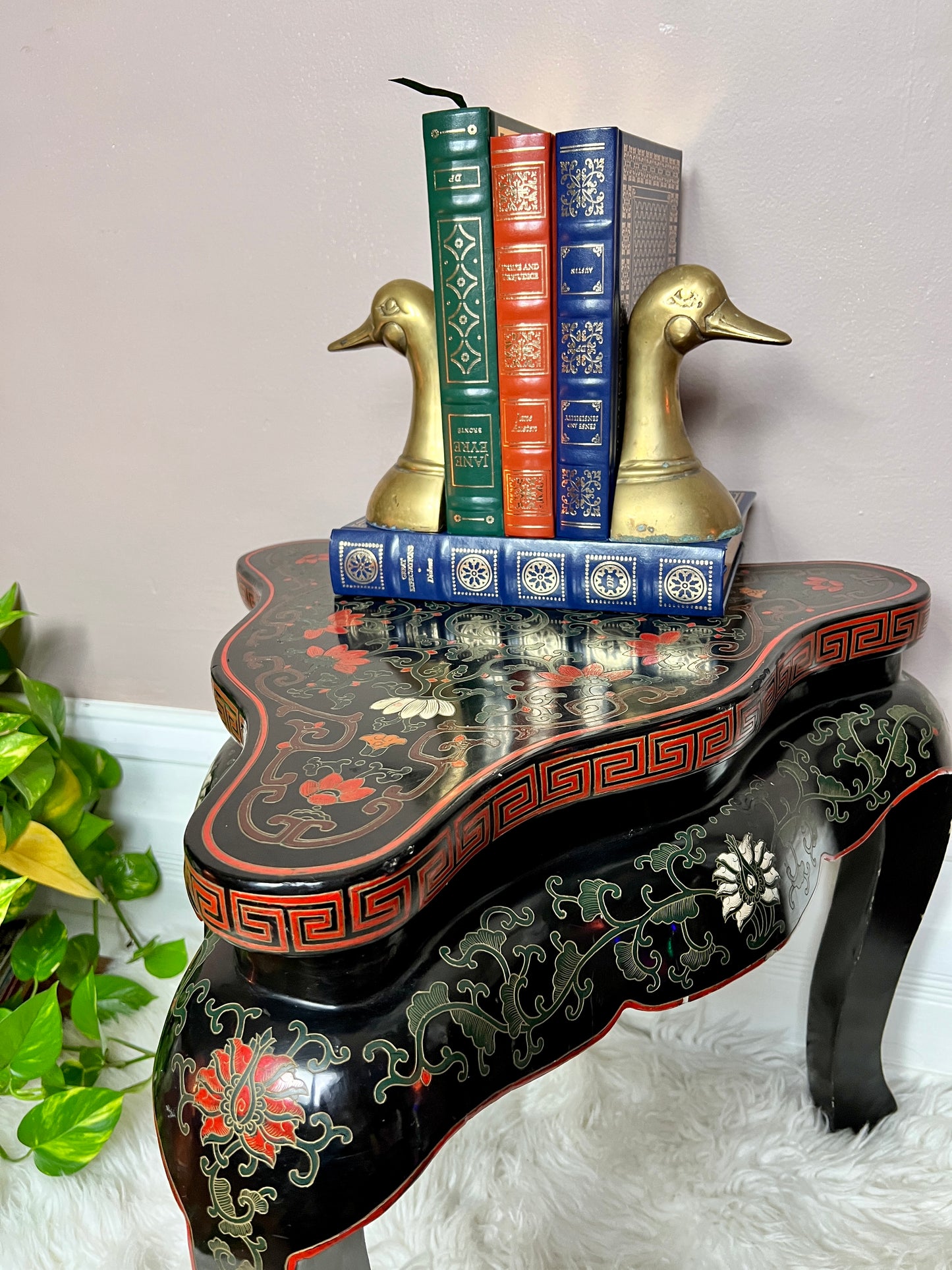 The Water Lily Table