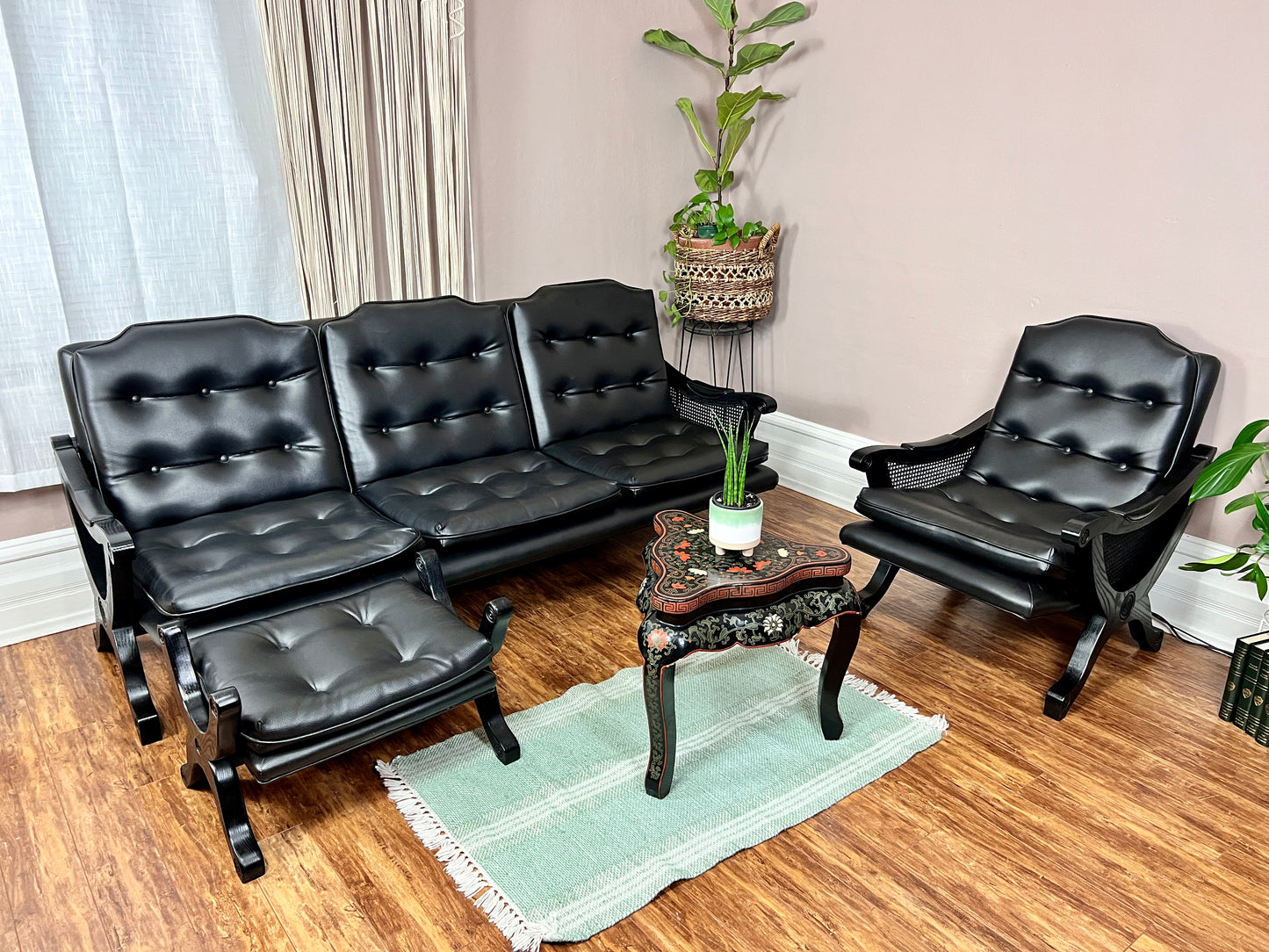 The Black Magnolia Set