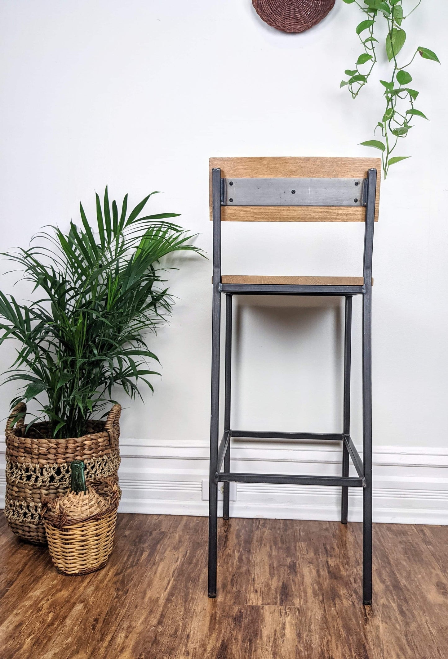 The Plymouth Stool