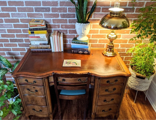 The Private Eye Desk