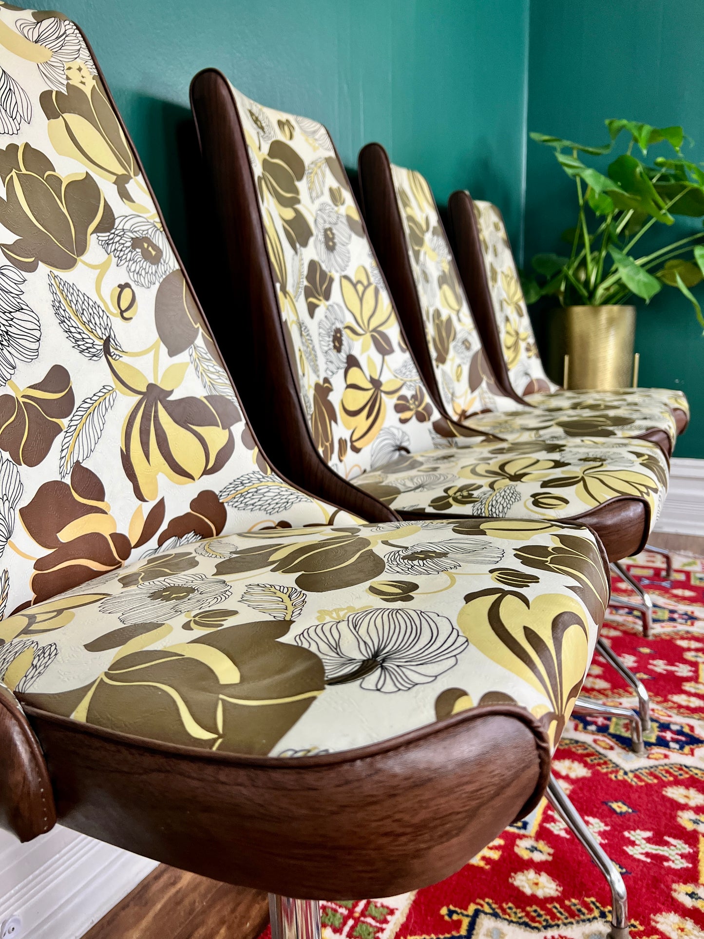 The Crazy Daisy Chairs - only 2 left!