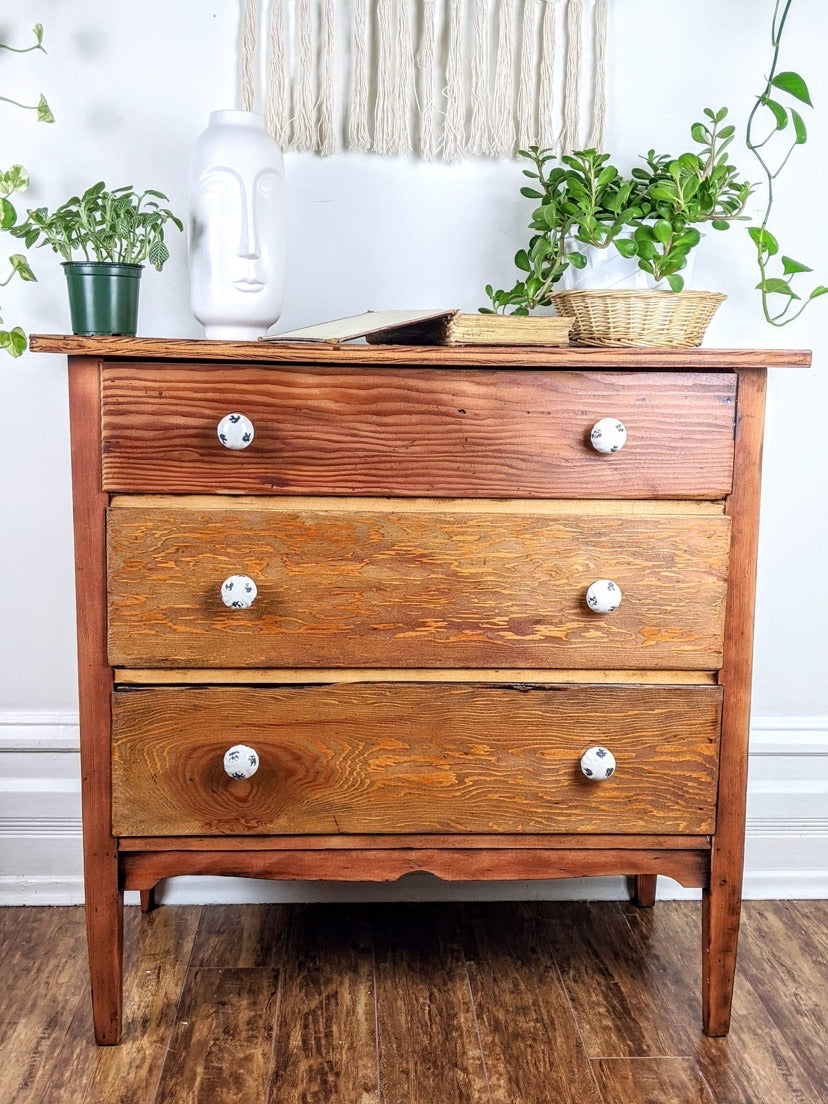 The Au Naturel Dresser