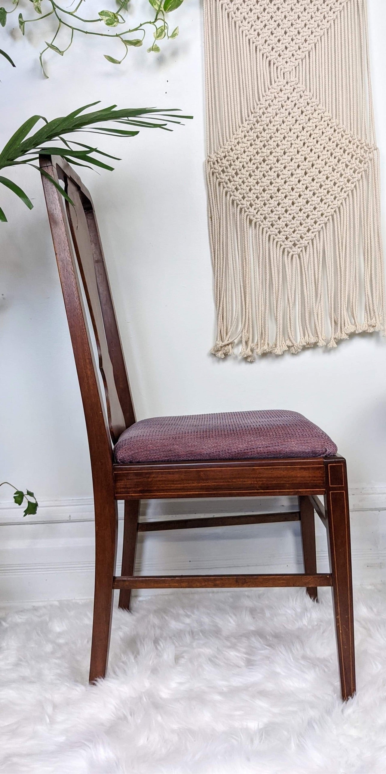 The Amethyst Chairs Without Arms