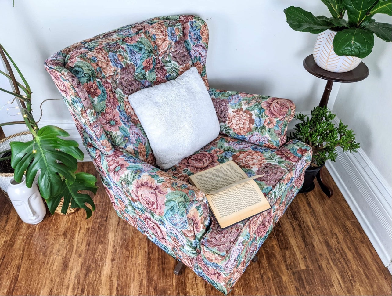 The Blooming Peony Chair