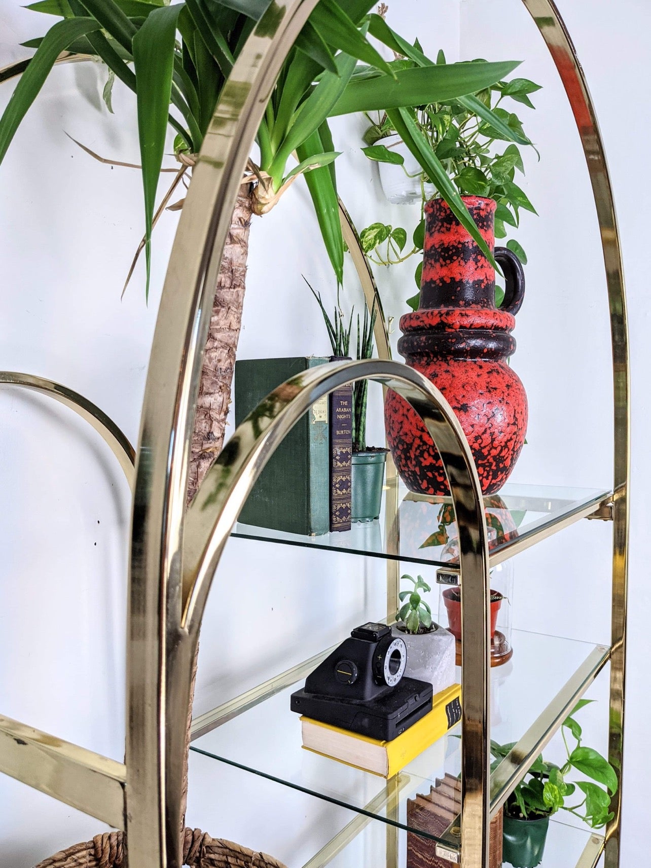 The Hanging Garden Etagere