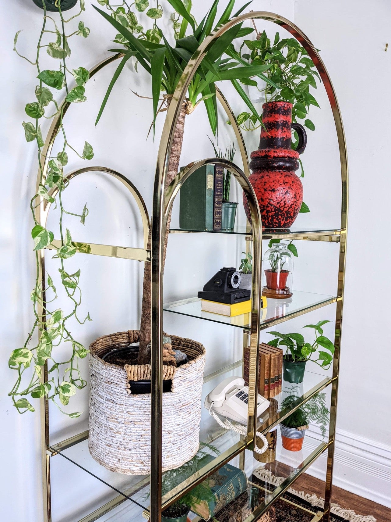 The Hanging Garden Etagere