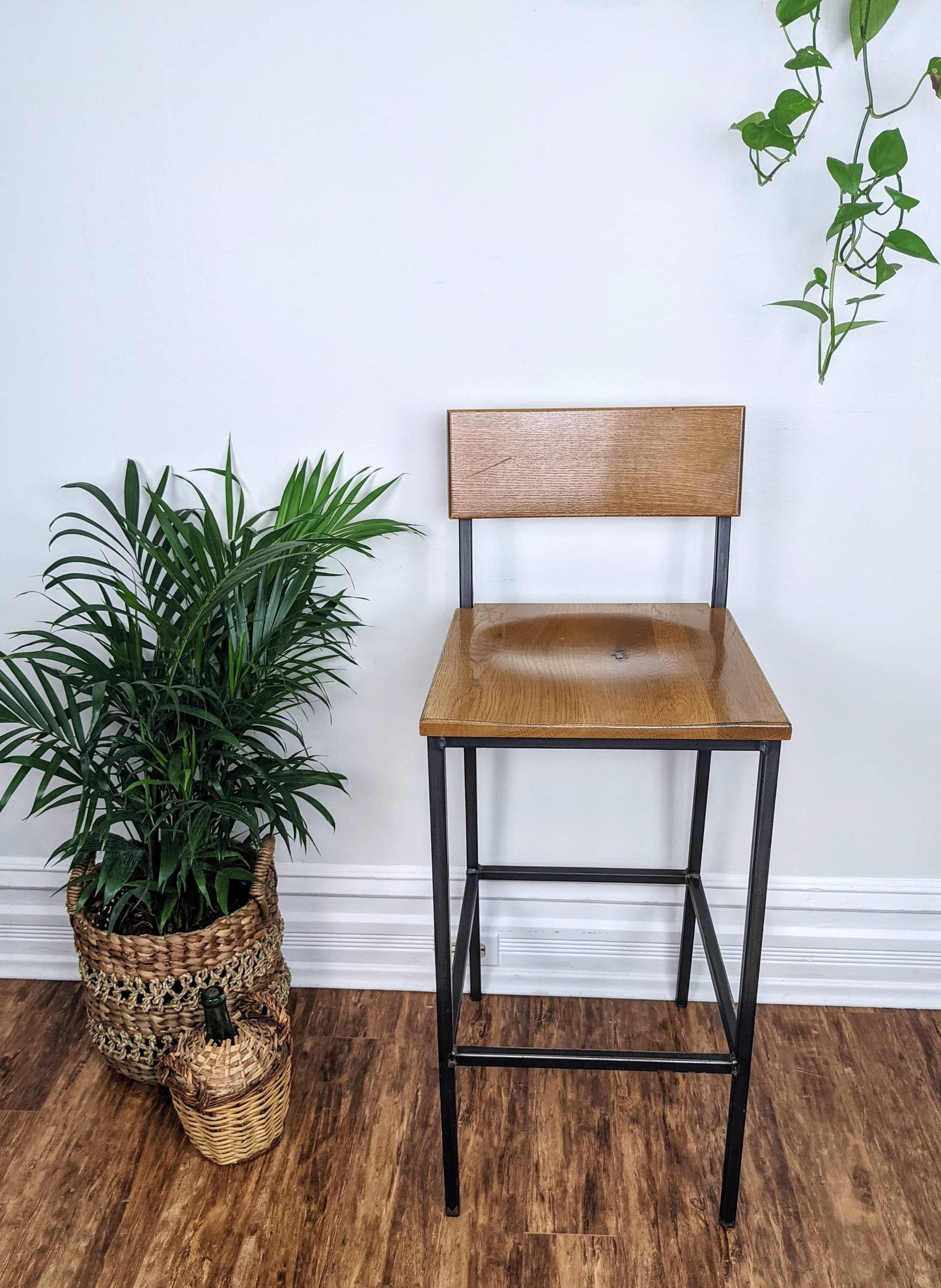 The Plymouth Stool