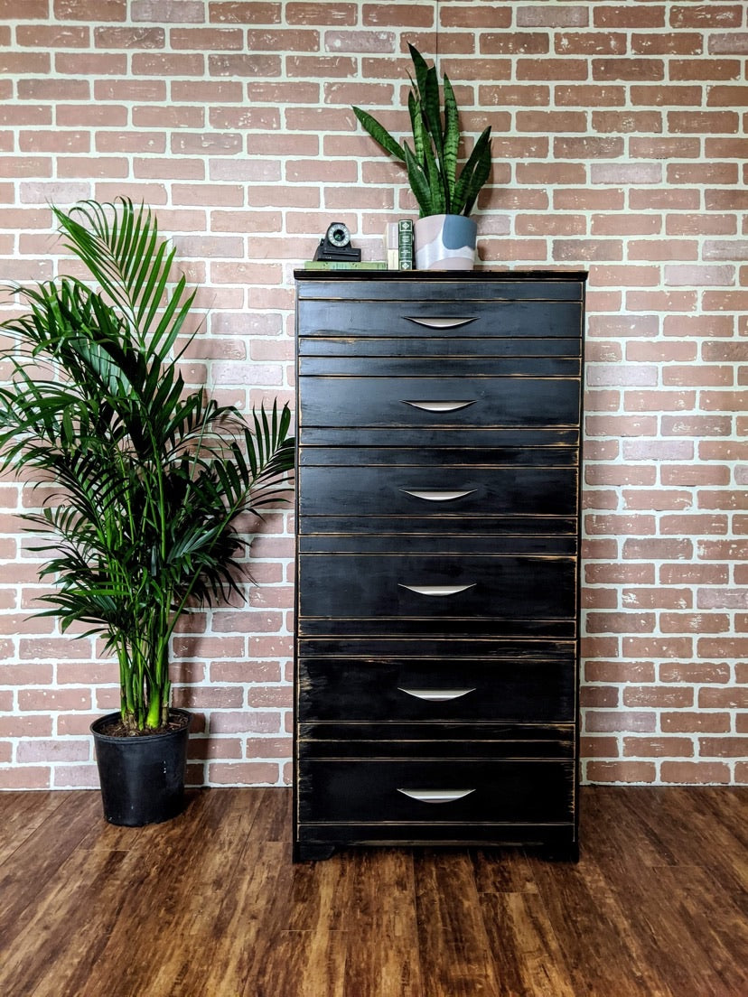 The Newport Dresser