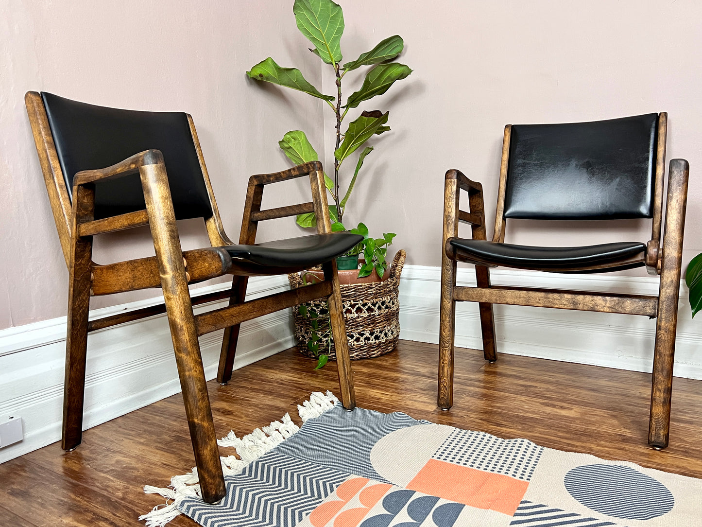 The Boomerang Chairs