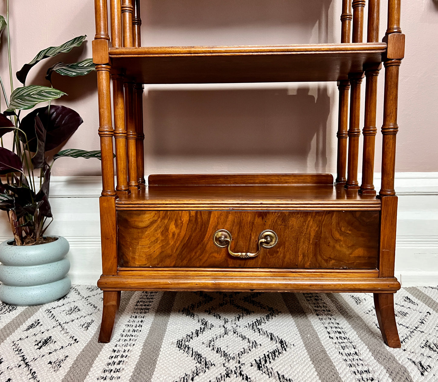 The Colombo Shelf