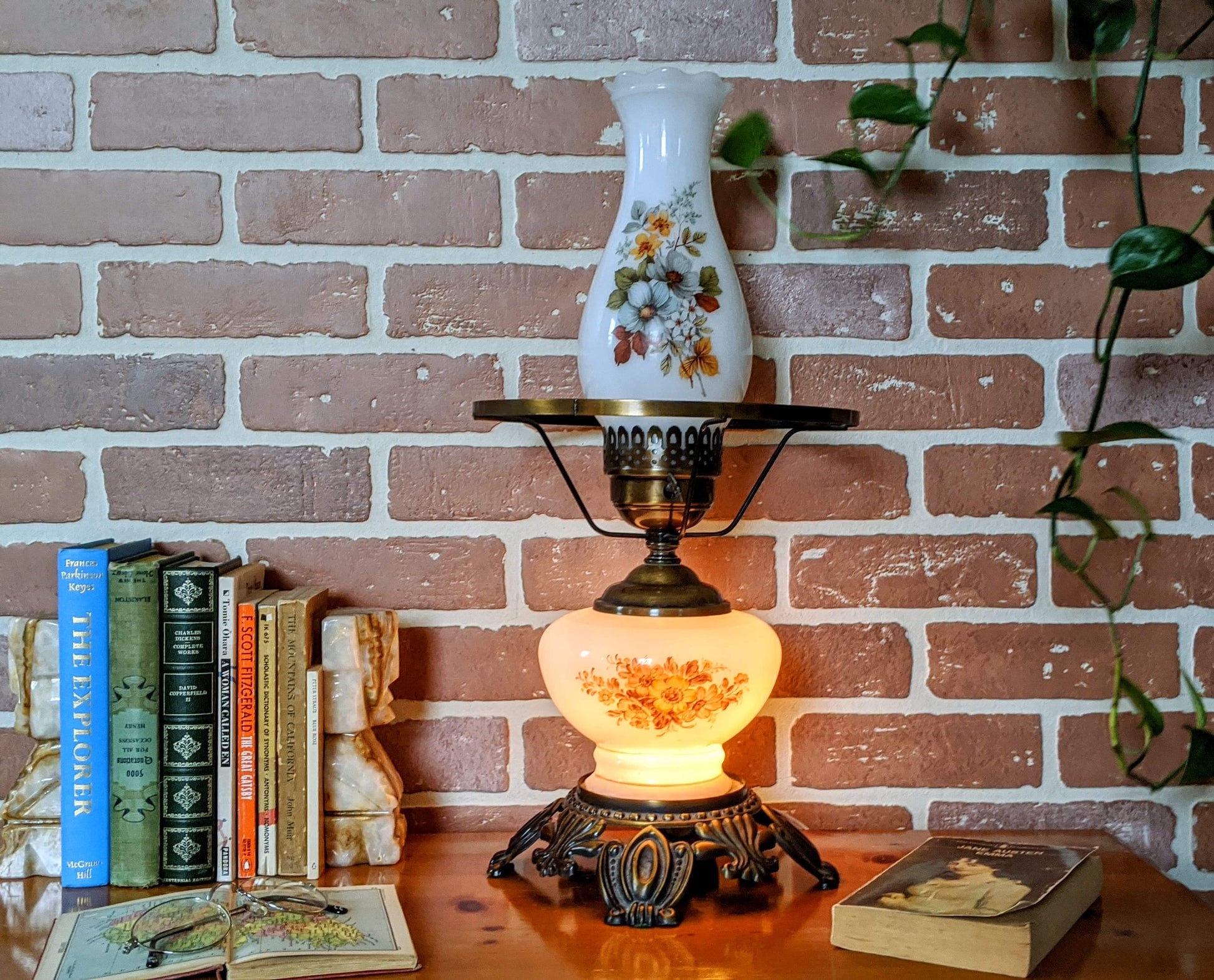 Vintage Floral Motif Kerosene Style Lamp Key 3 Way Switch Vitcoria BC Thrift